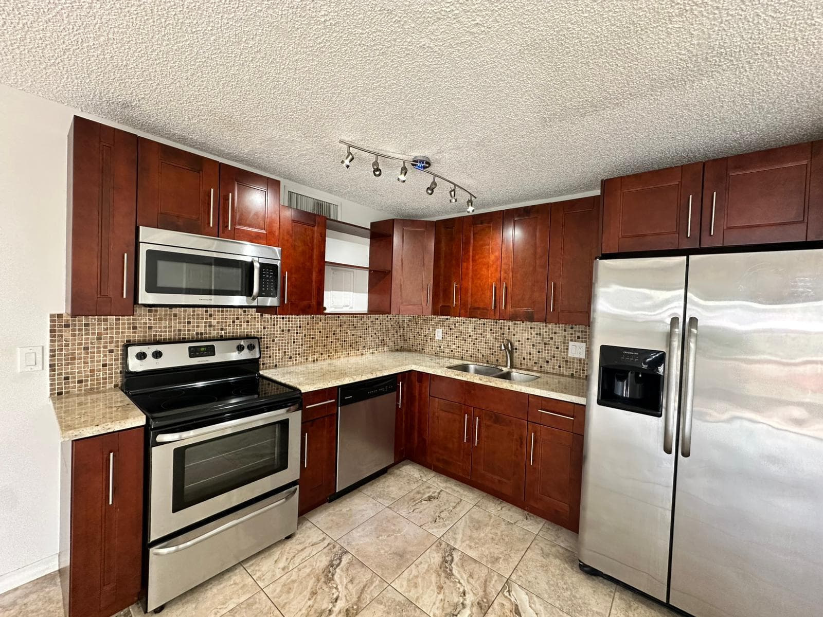 637 Executive Center Drive N203, West Palm Beach, FL 33401 — photo 7 of 16