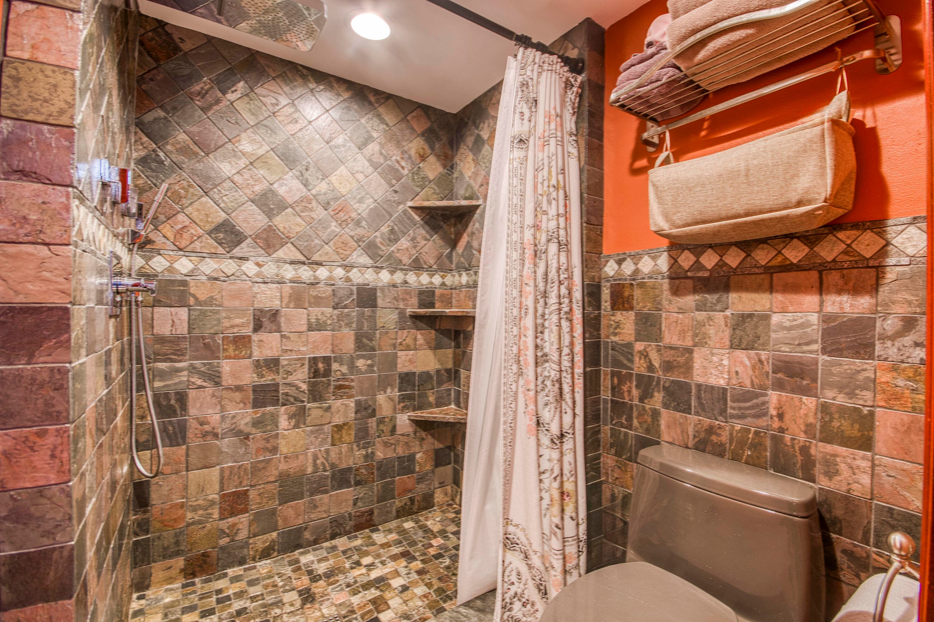 136 Lakeshore Drive 211, North Palm Beach, FL 33408 — photo 21 of 35