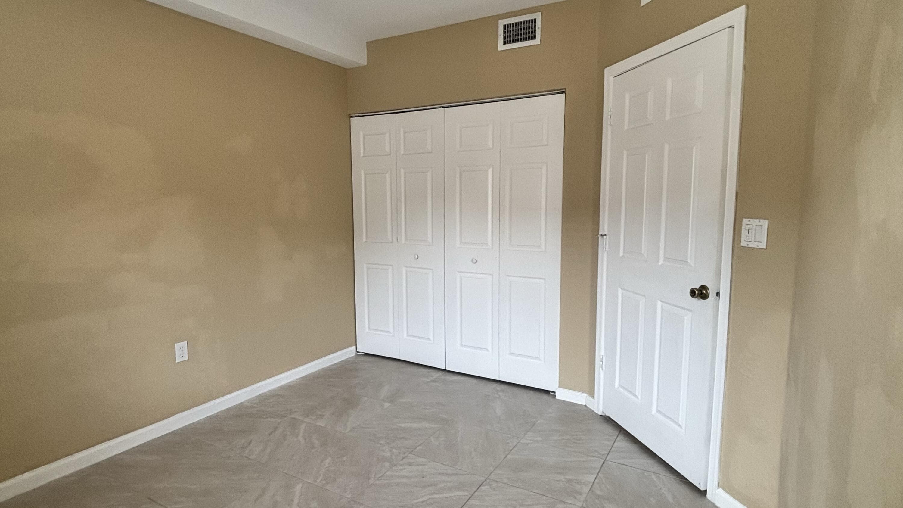 1103 Golden Lakes Boulevard 1011, West Palm Beach, FL 33411 — photo 22 of 33