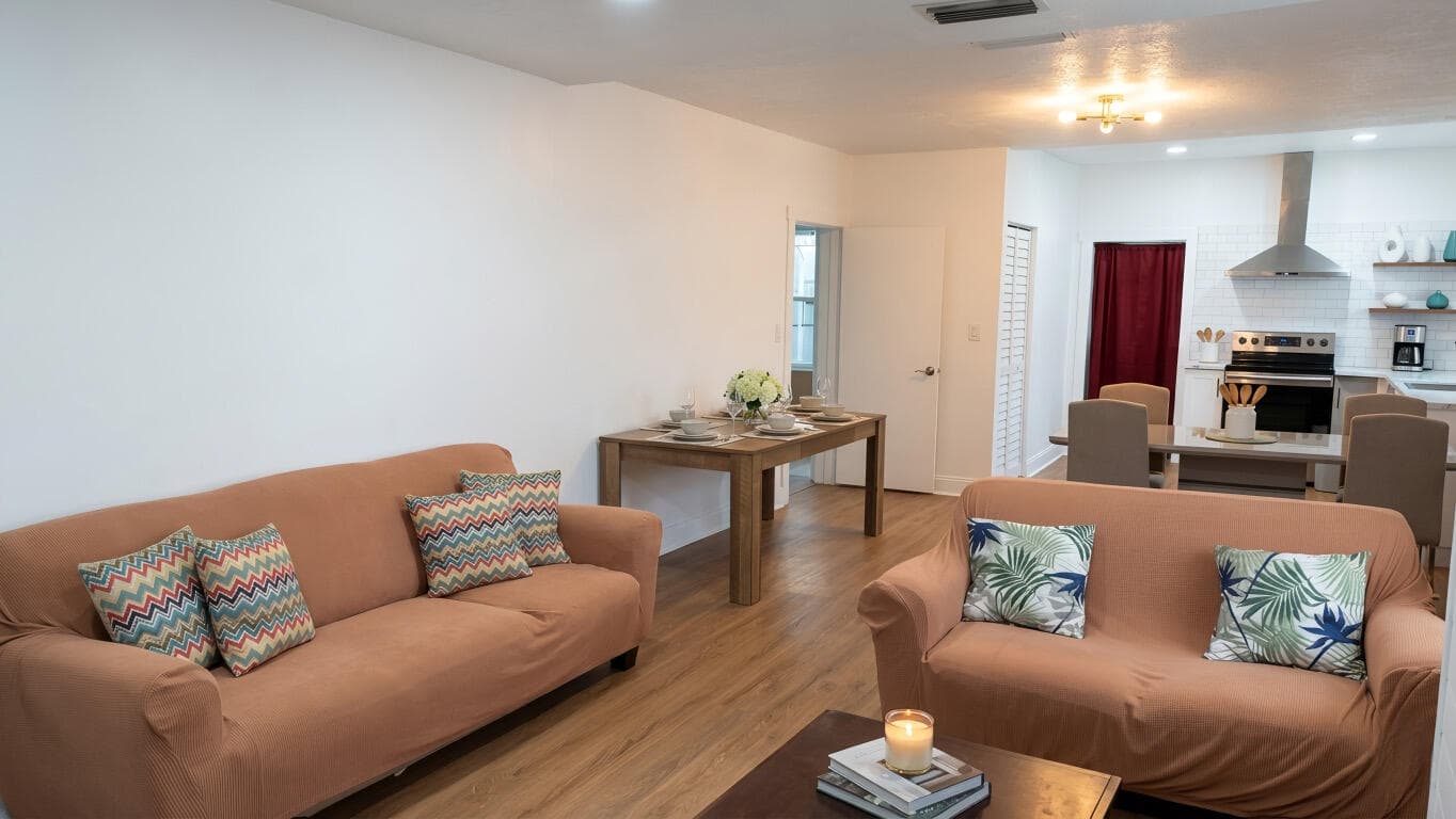 120 NW 4th Avenue, Boynton Beach, FL 33435 — photo 4 of 19