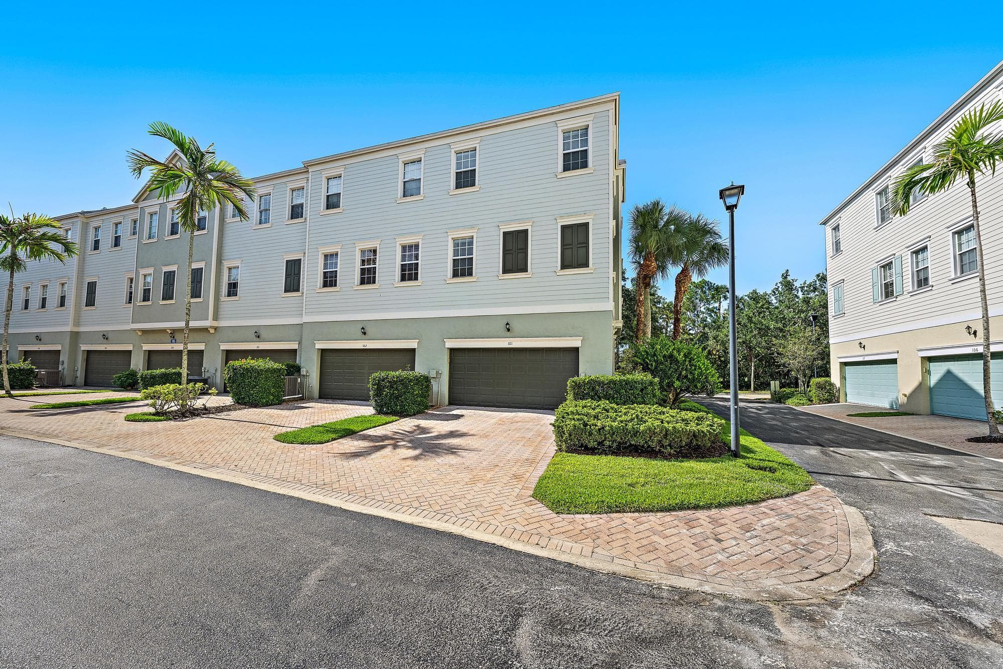 185 Indian Creek Parkway 101, Jupiter, FL 33458 — photo 3 of 35