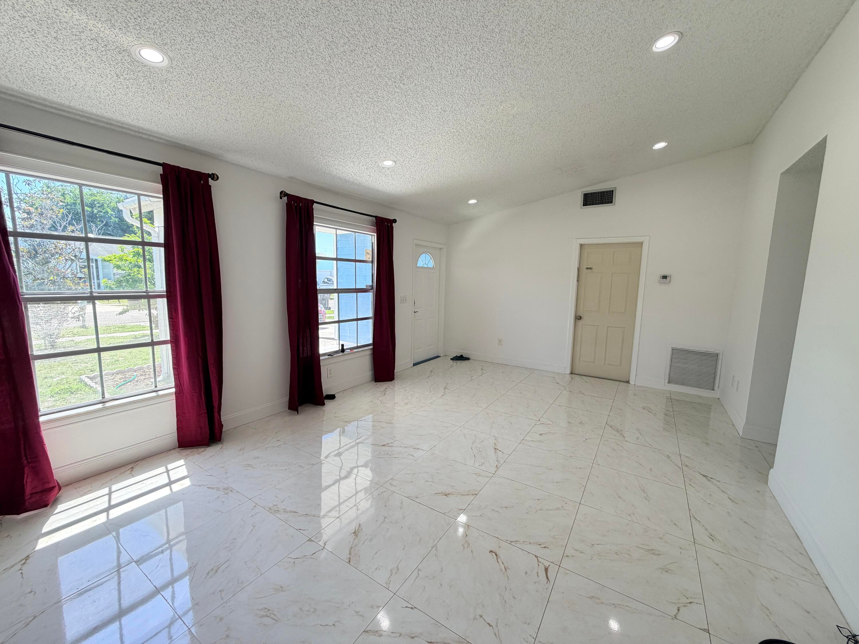 5271 Harwood Lane, Lake Worth, FL 33467 — photo 7 of 22