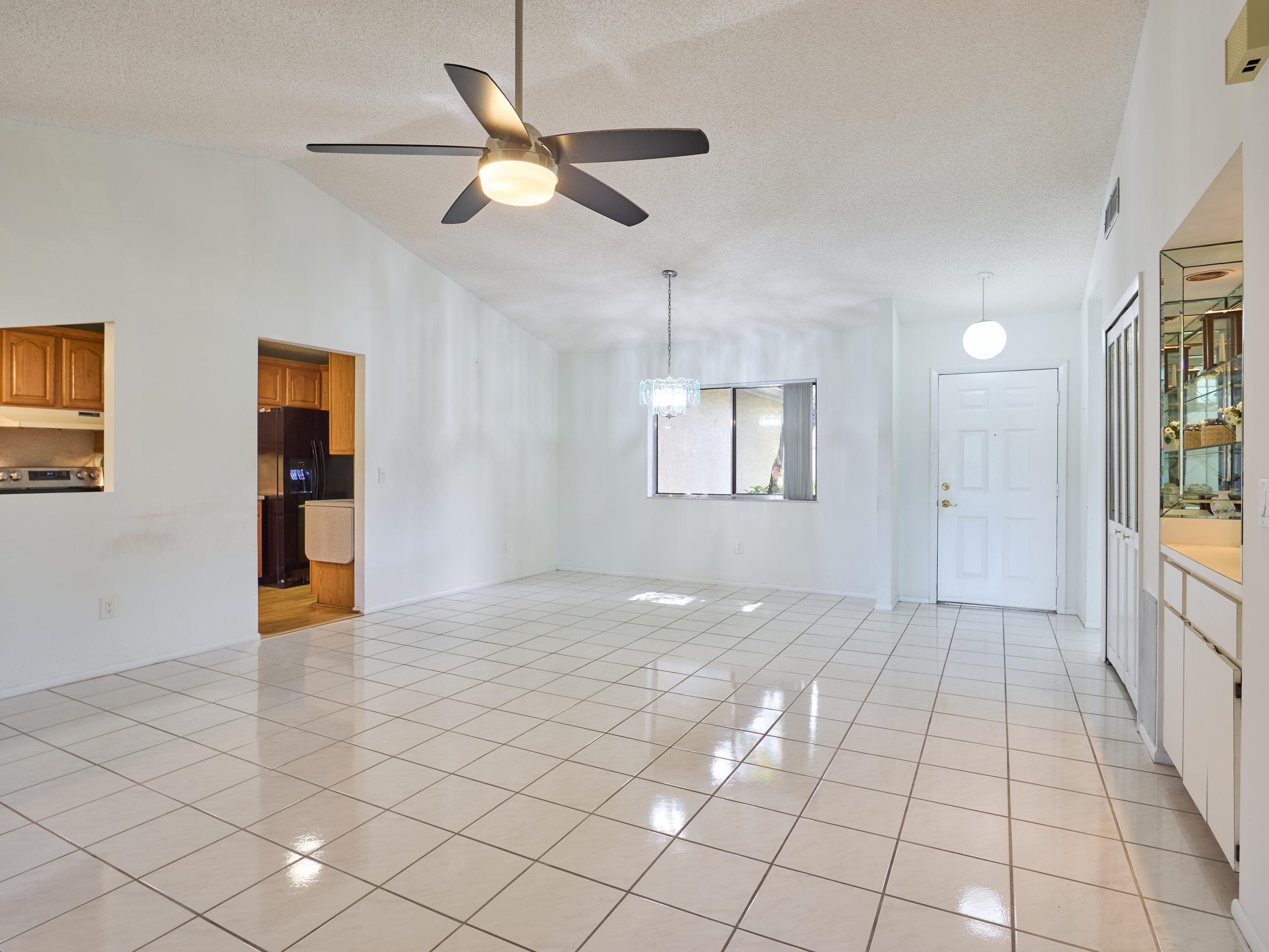 154 Ramblewood Circle, Royal Palm Beach, FL 33411 — photo 5 of 30