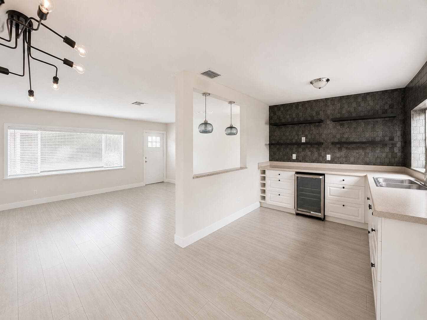 491 NW 2nd Avenue, Boca Raton, FL 33432 — photo 3 of 7