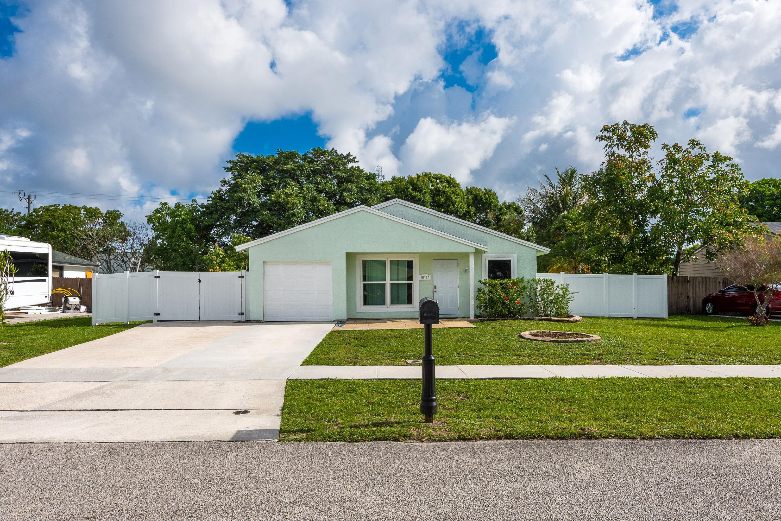 10117 Mikado Lane, Royal Palm Beach, FL 33411 — photo 3 of 33