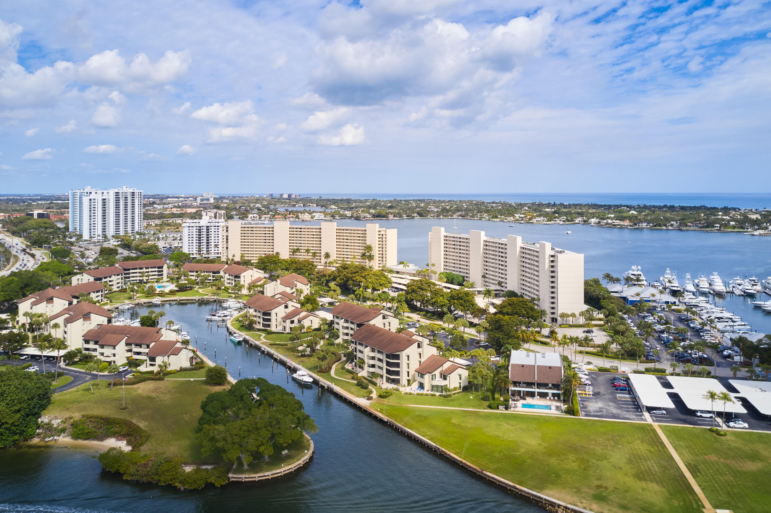 136 Lakeshore Drive 211, North Palm Beach, FL 33408 — photo 2 of 35