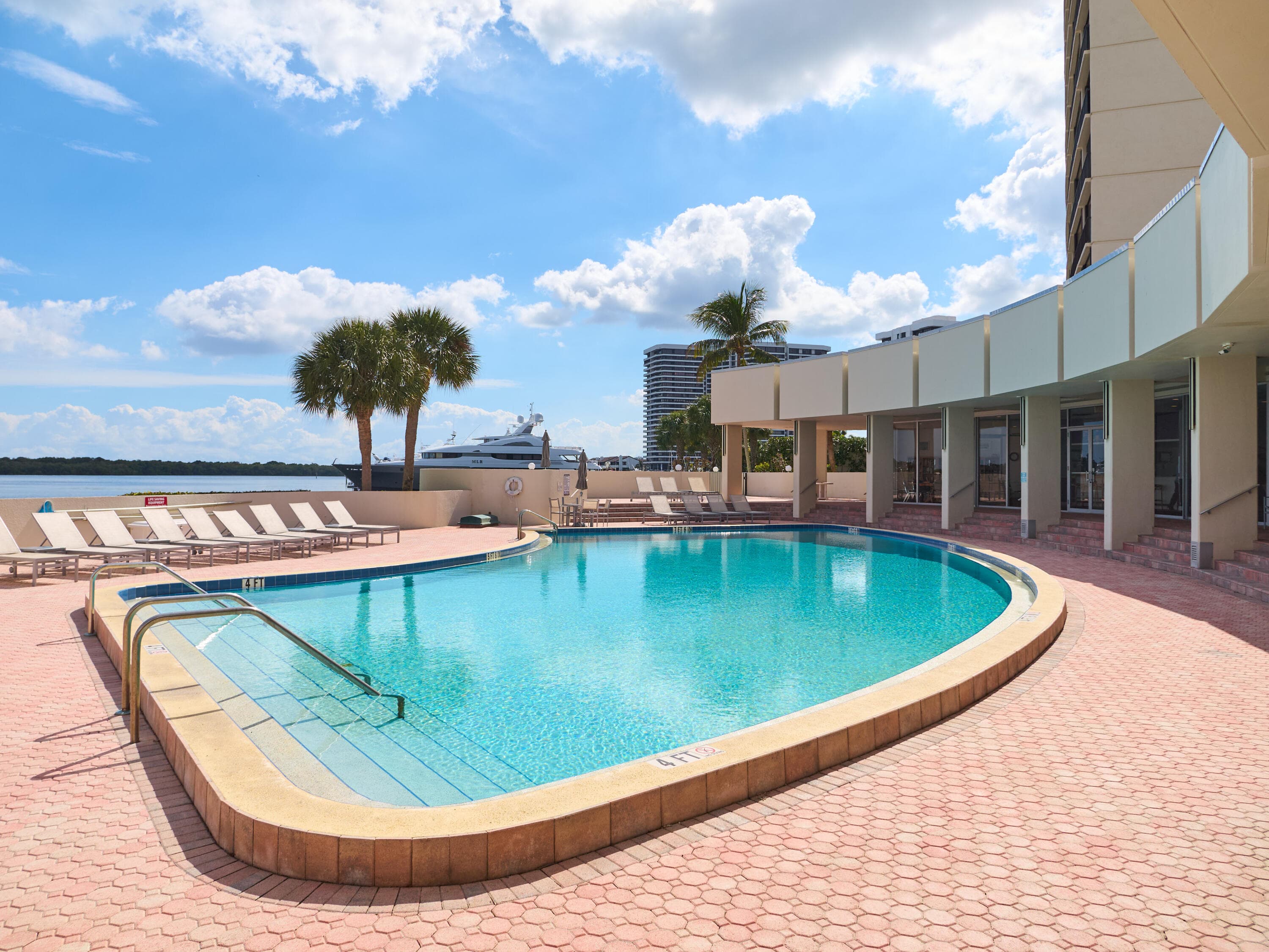 136 Lakeshore Drive 211, North Palm Beach, FL 33408 — photo 29 of 35