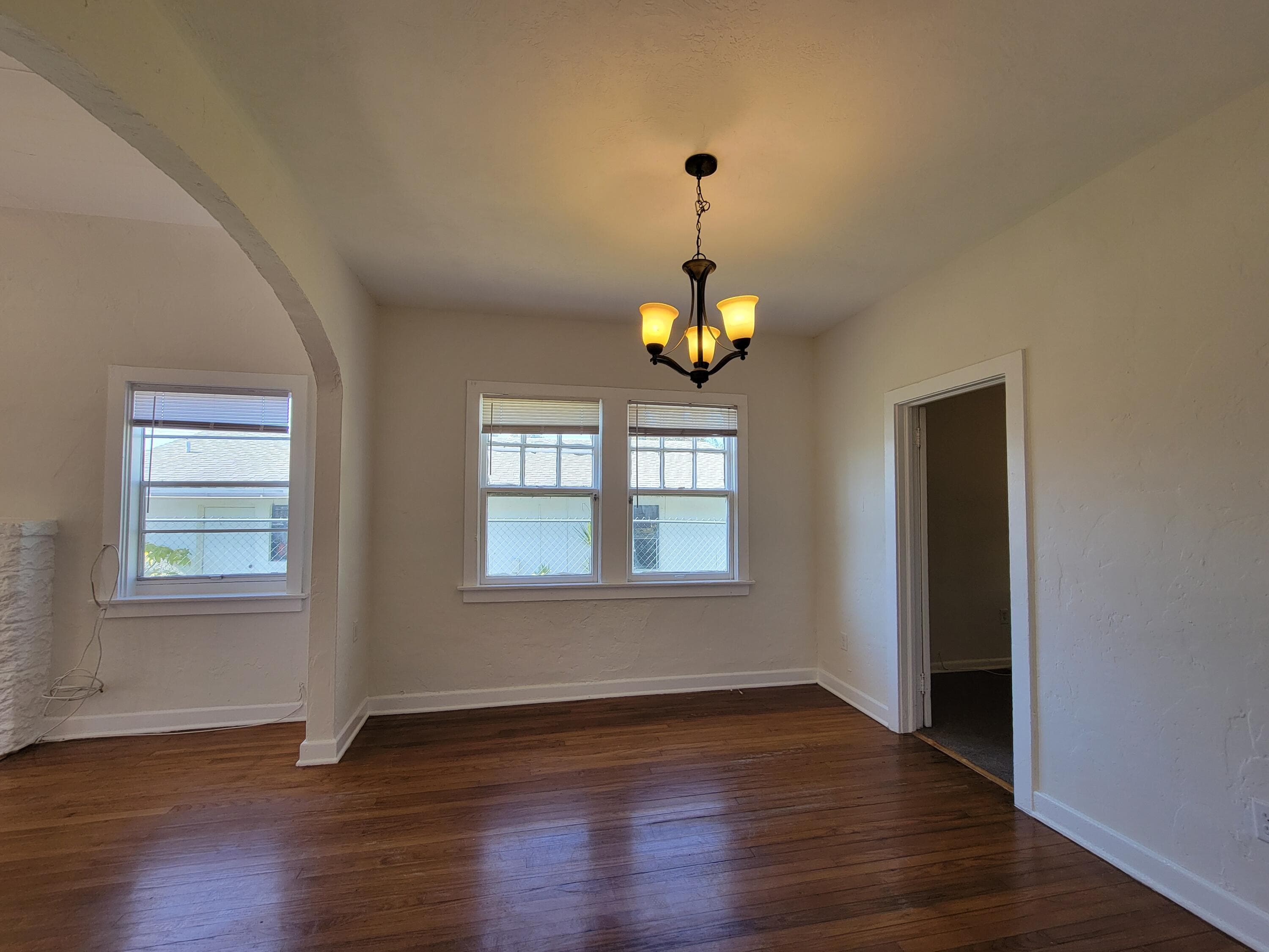 933 37th Street, West Palm Beach, FL 33407 — photo 3 of 10