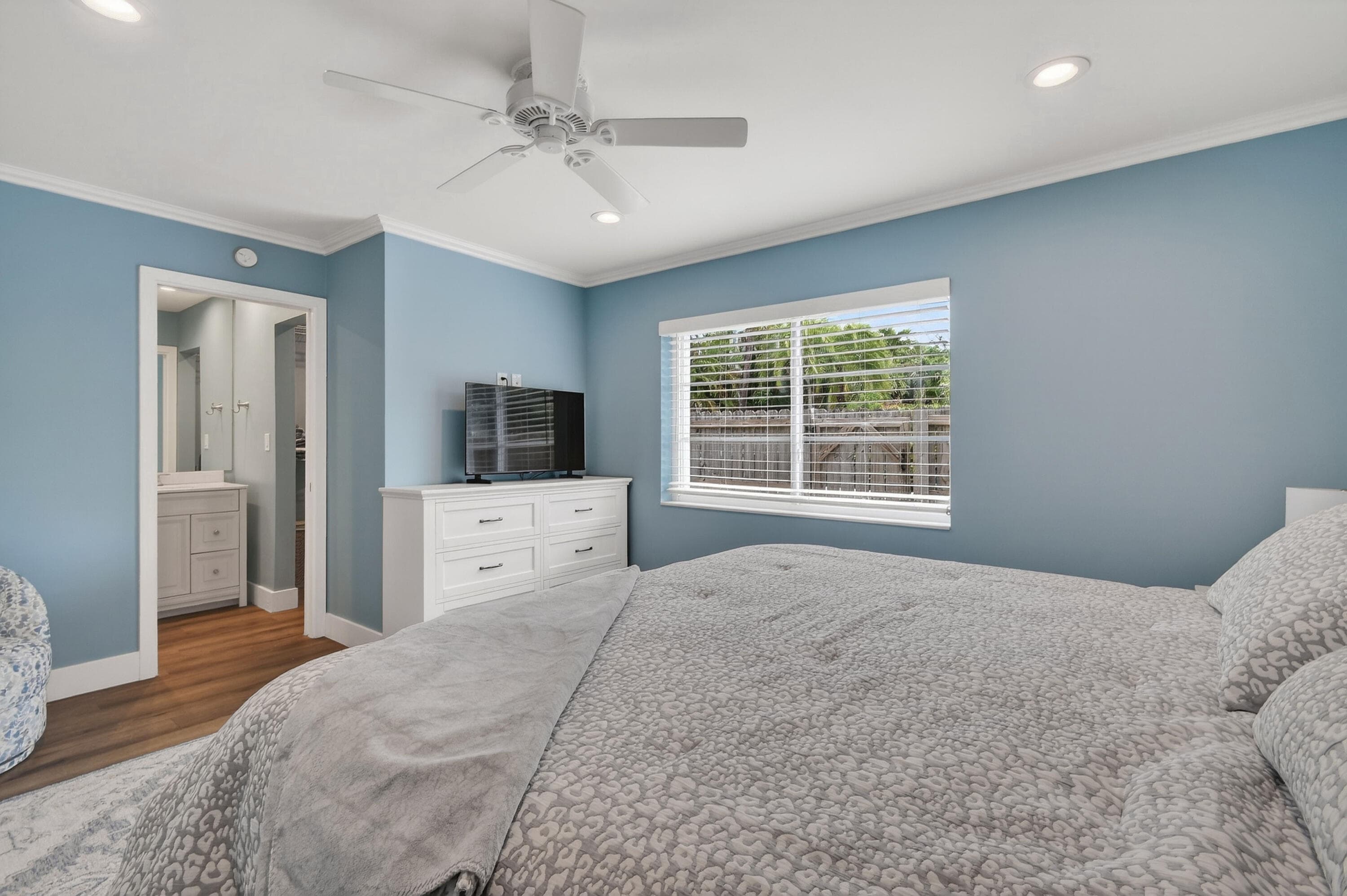11521 Landing Place E1, North Palm Beach, FL 33408 — photo 13 of 30