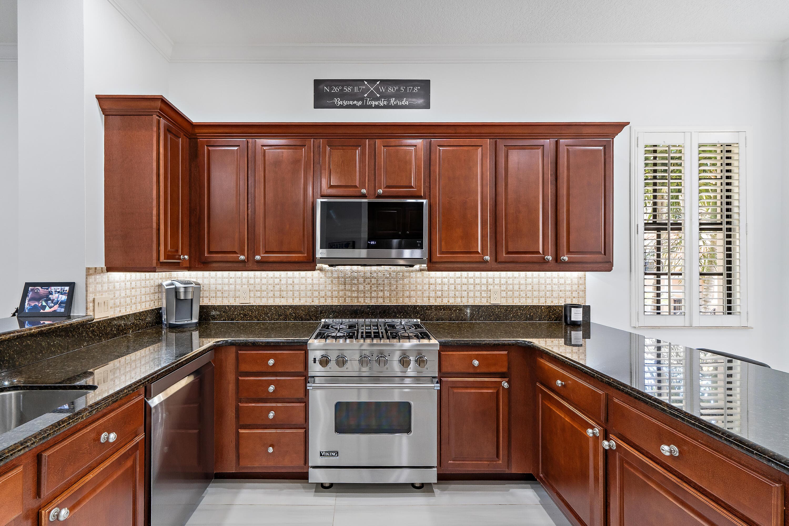 605 Del Sol Circle, Tequesta, FL 33469 — photo 9 of 63