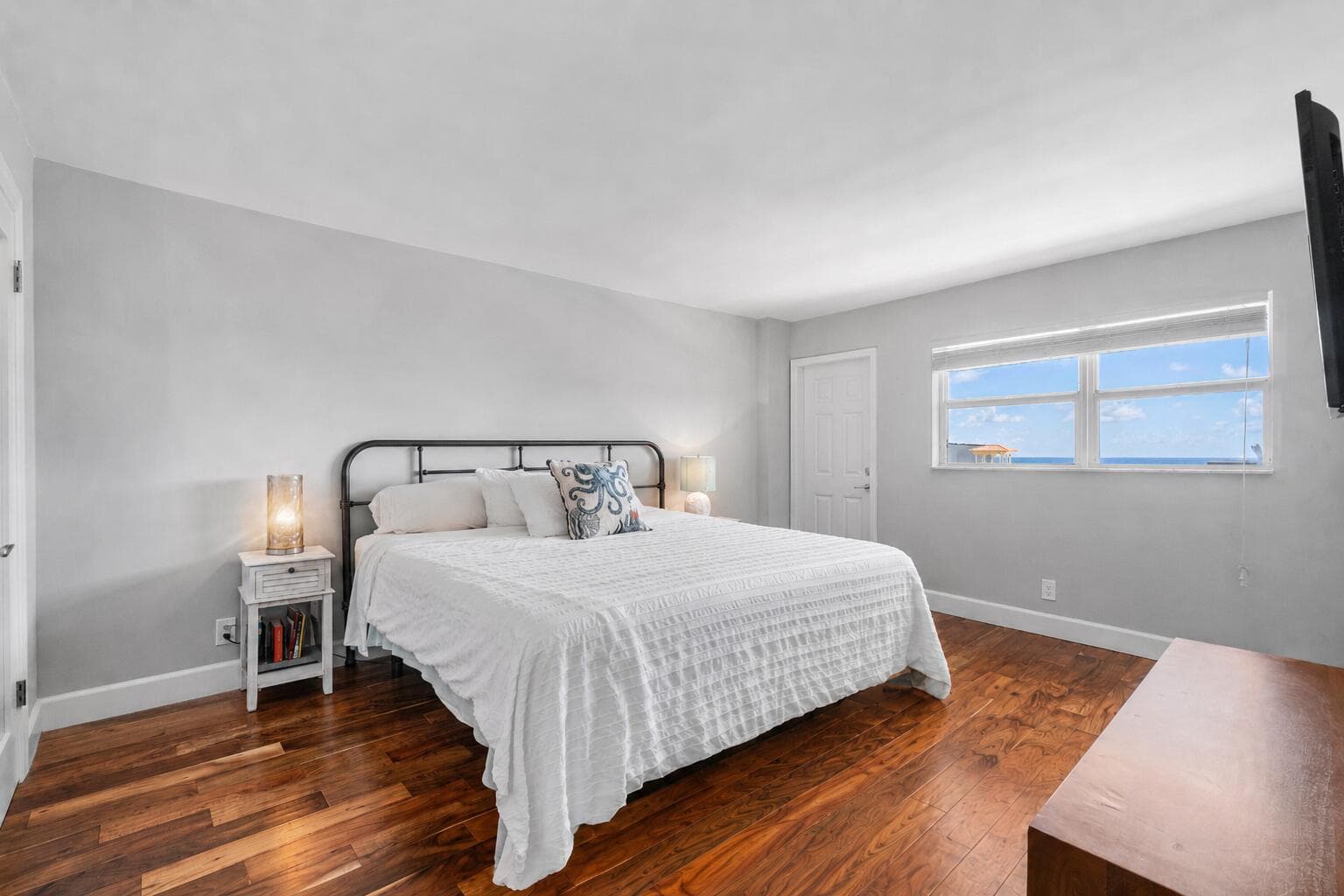 1160 Hillsboro Mile 803, Hillsboro Beach, FL 33062 — photo 15 of 32