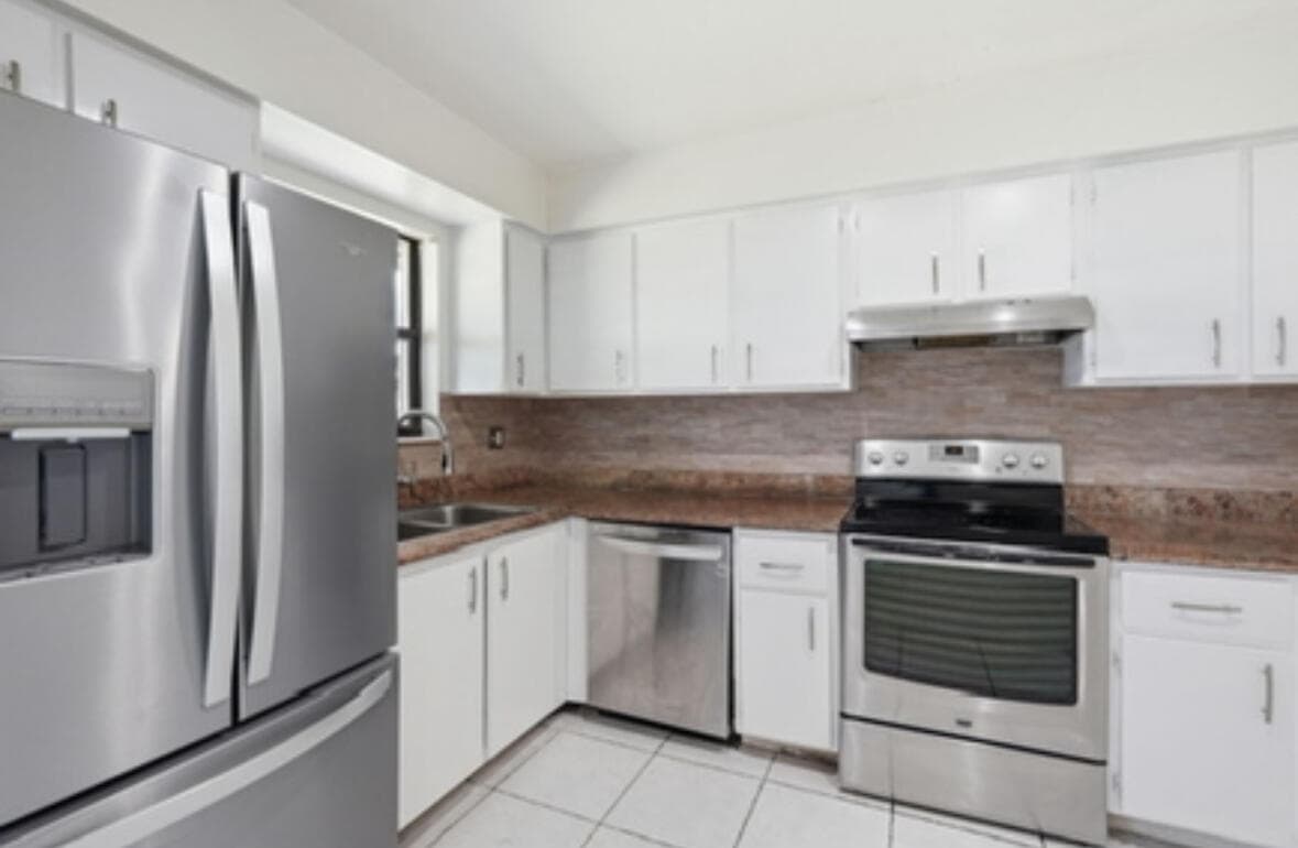 4901 Pier Drive, Greenacres, FL 33463 — photo 5 of 34