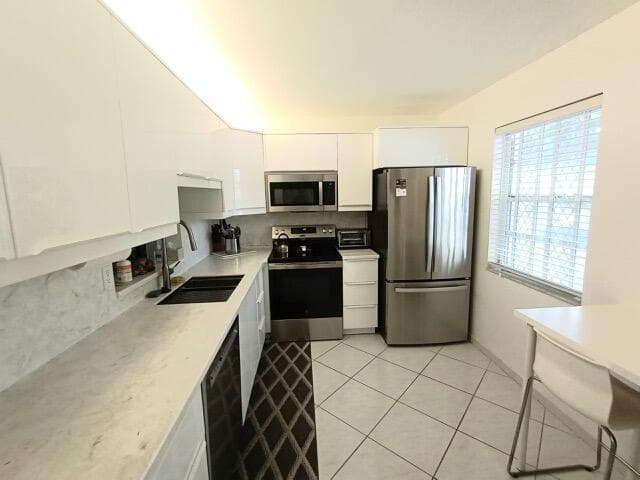 1025 SE 4th Avenue 101, Dania Beach, FL 33004 — photo 7 of 20
