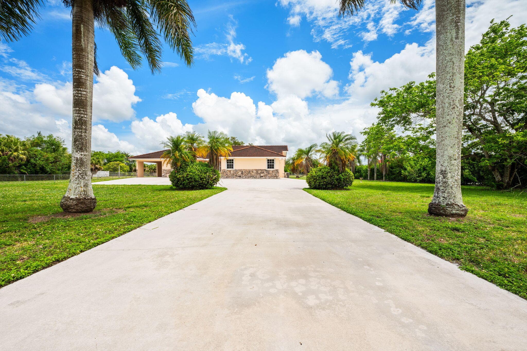 19340 SW 190th Street, Miami, FL 33187 — photo 5 of 46