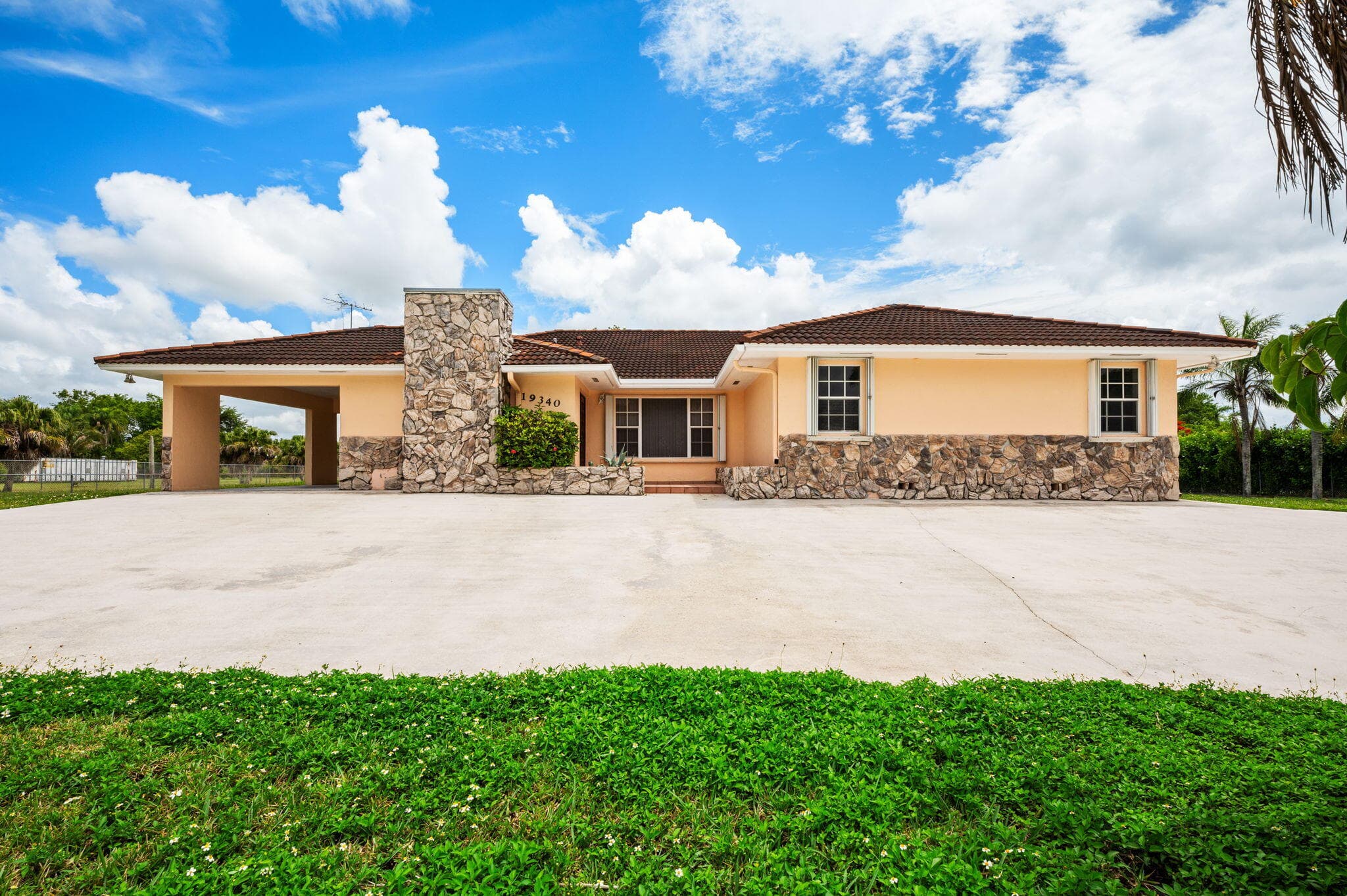 19340 SW 190th Street, Miami, FL 33187 — photo 6 of 46