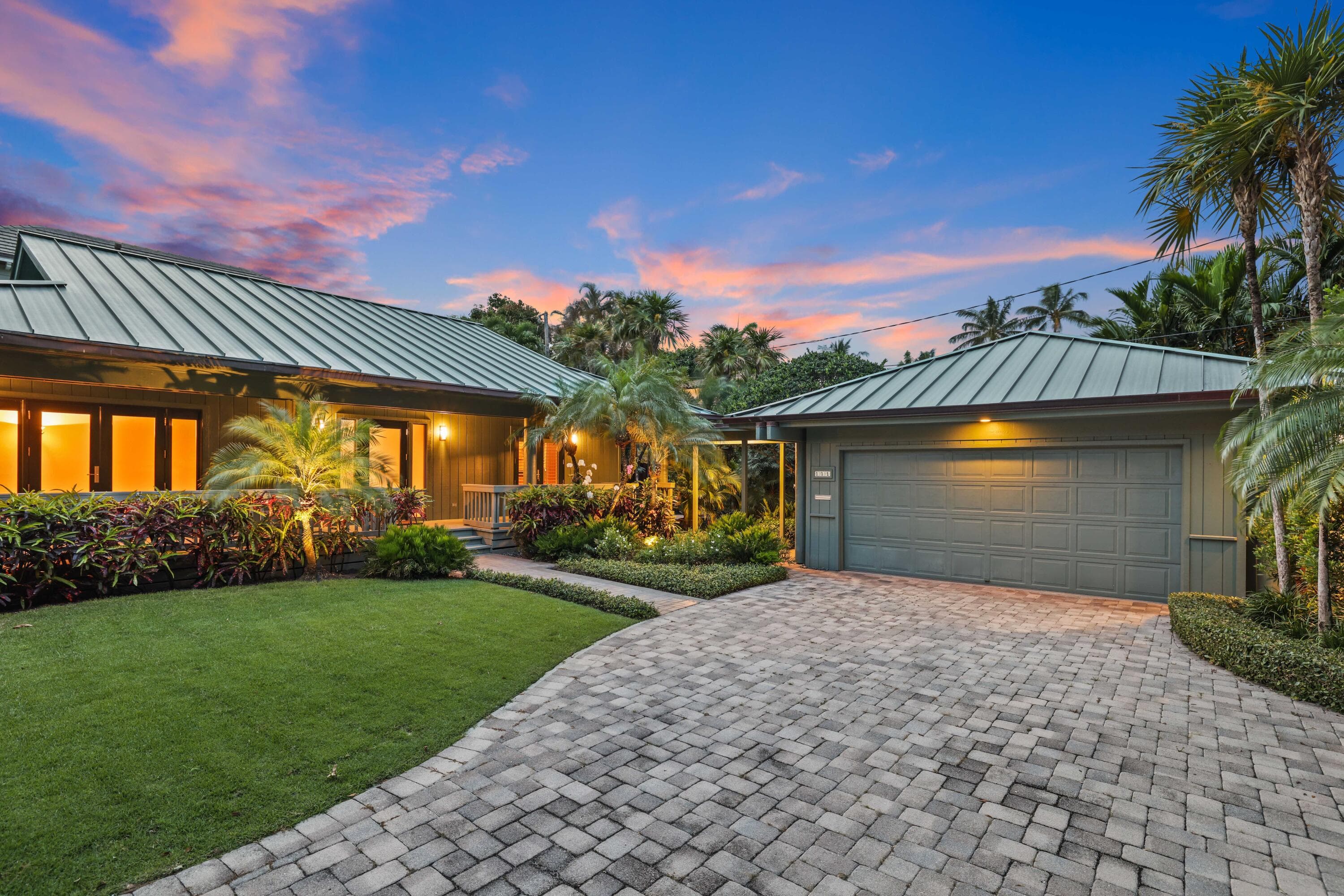 111 S Flagler Way, West Palm Beach, FL 33405 — photo 4 of 32