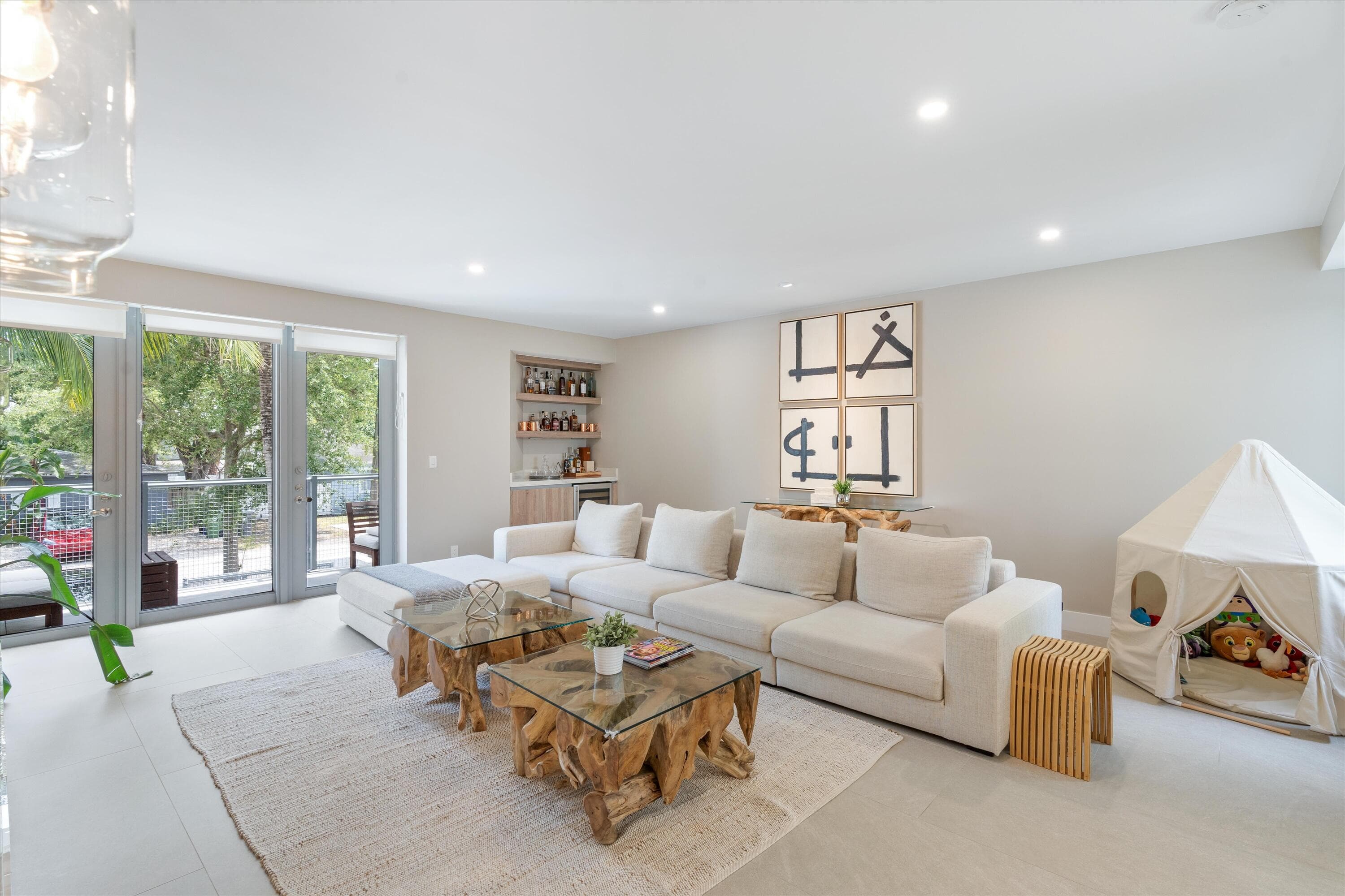 1509 NE 4th Place, Fort Lauderdale, FL 33301 — photo 3 of 25