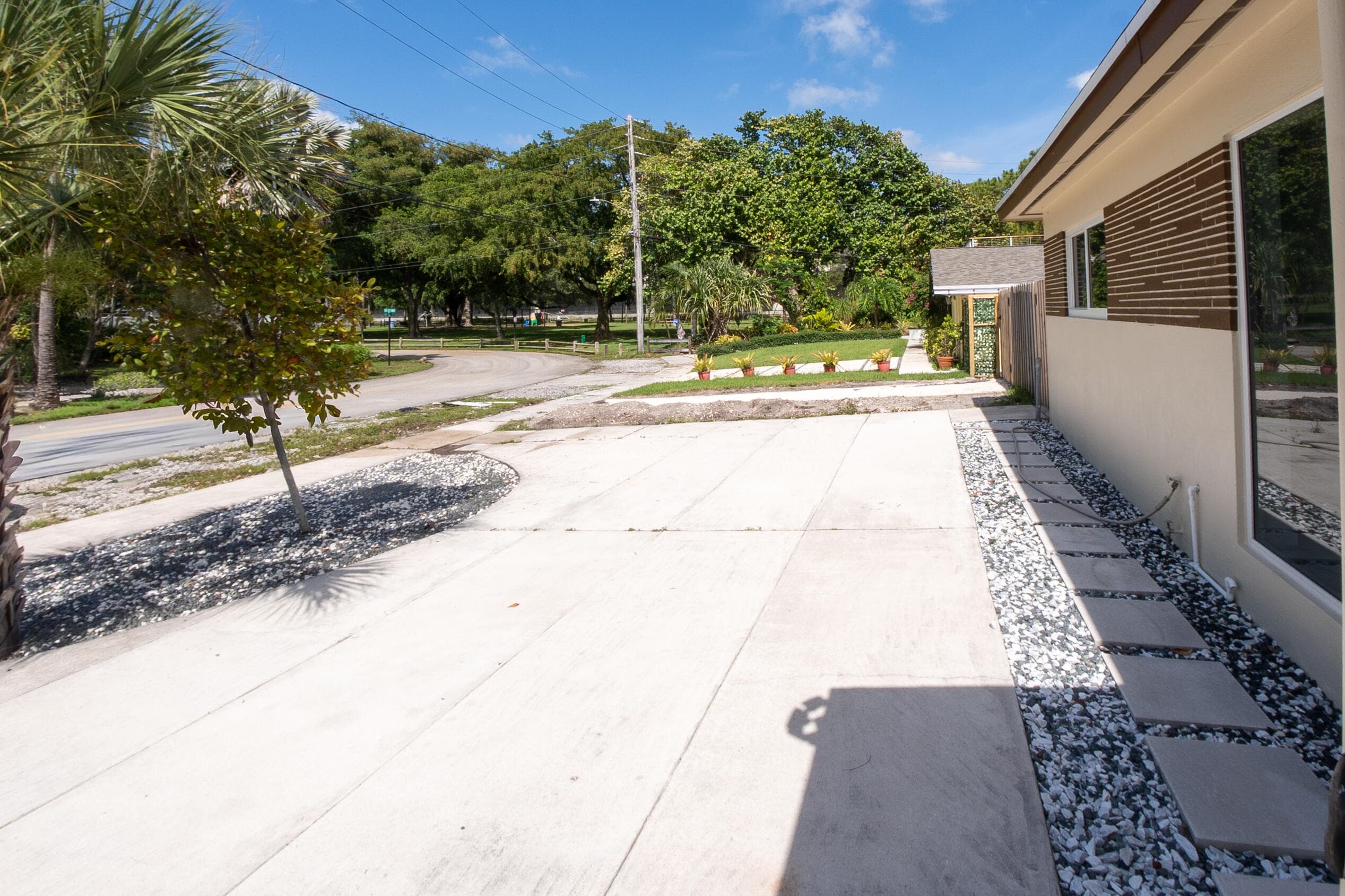 2160 SW 16th Court, Fort Lauderdale, FL 33312 — photo 3 of 61