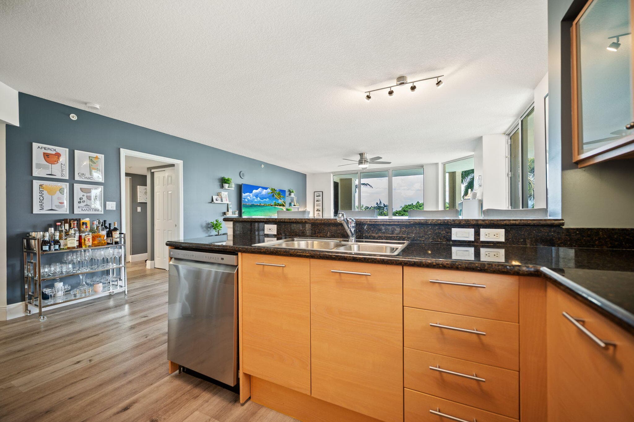 2001 N Ocean Boulevard 304, Fort Lauderdale, FL 33305 — photo 11 of 46