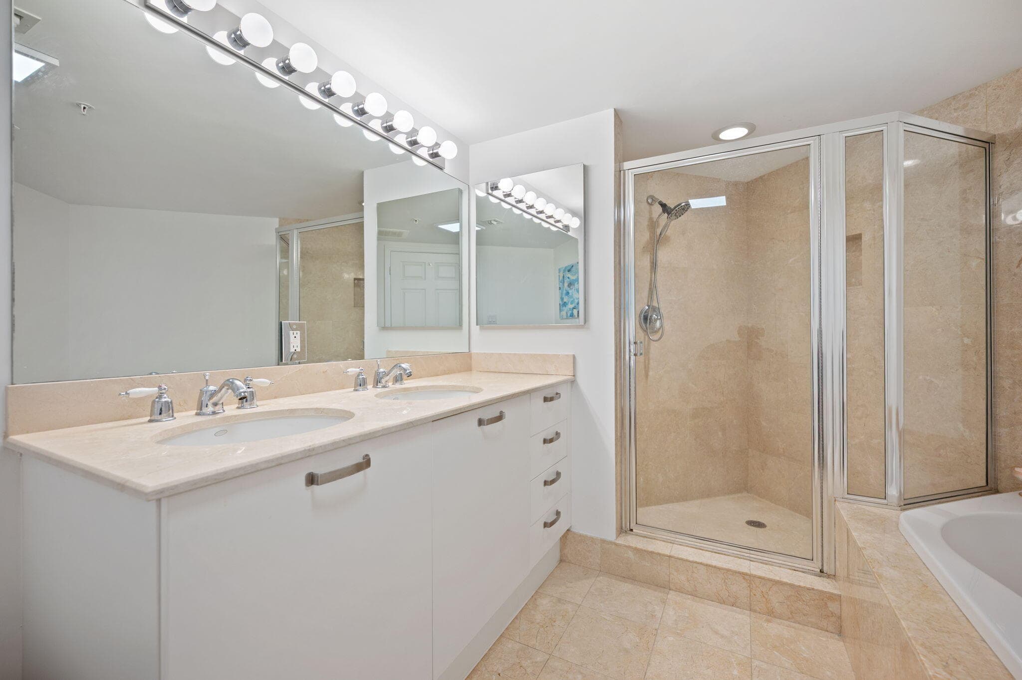 2001 N Ocean Boulevard 304, Fort Lauderdale, FL 33305 — photo 18 of 46