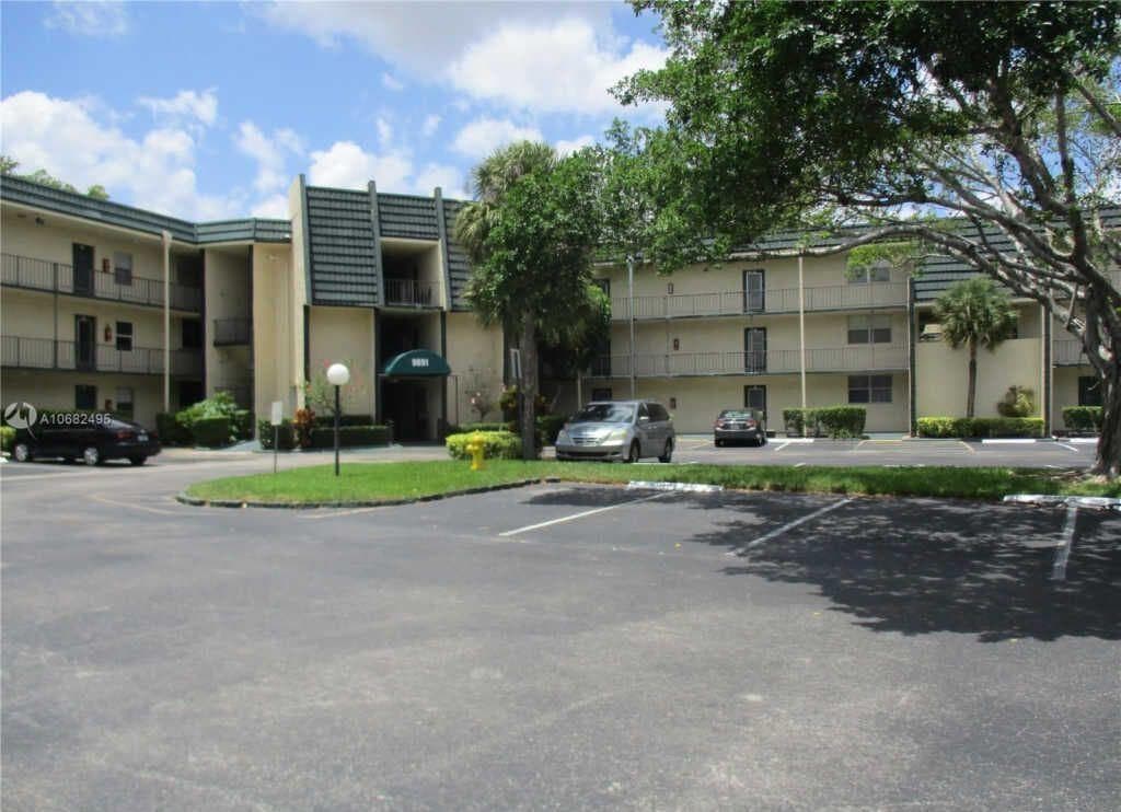 9091 Lime Bay Boulevard 212, Tamarac, FL 33321 — photo 5 of 10