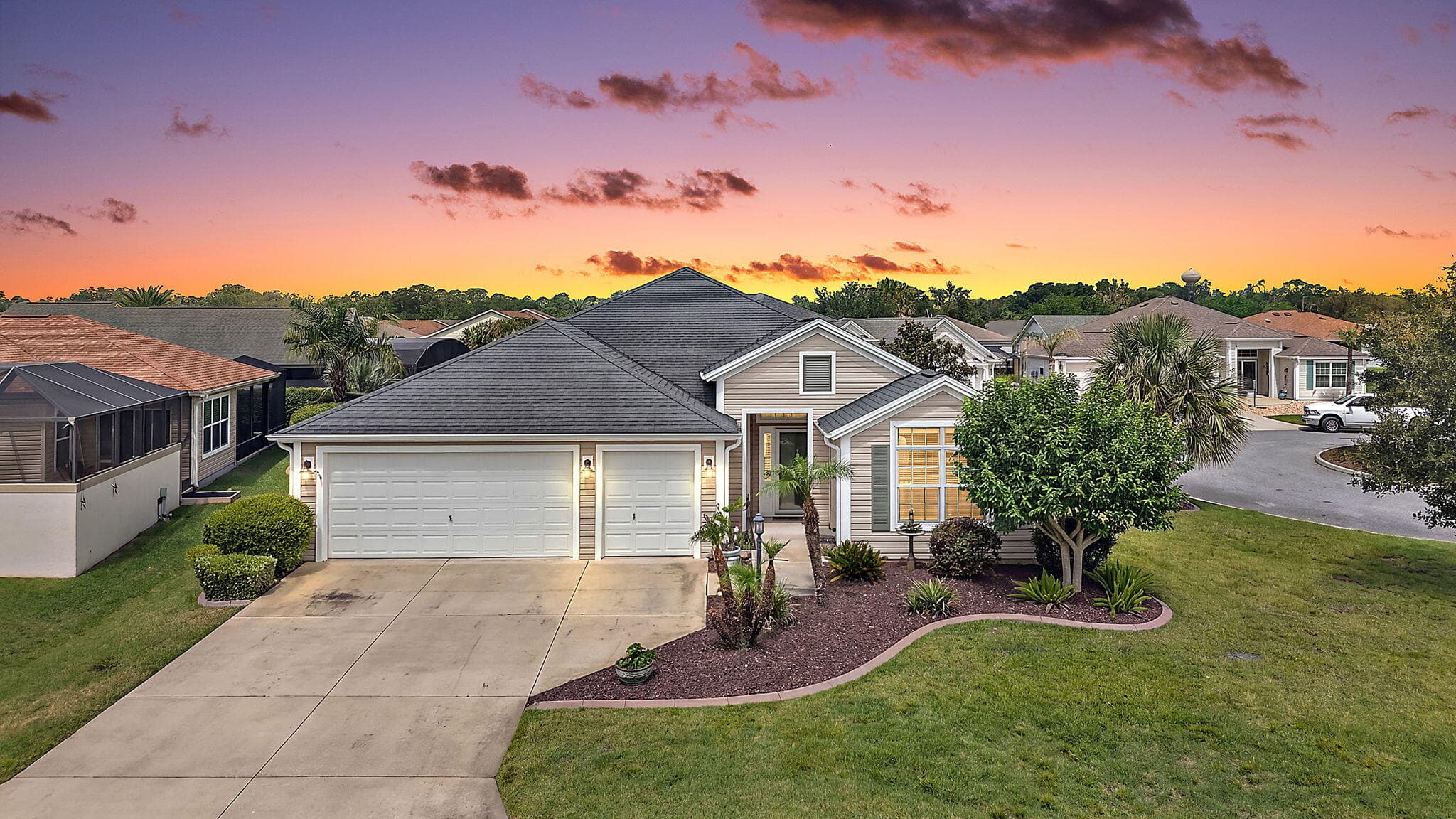 3746 New Moon Avenue, The Villages, FL 32163 — photo