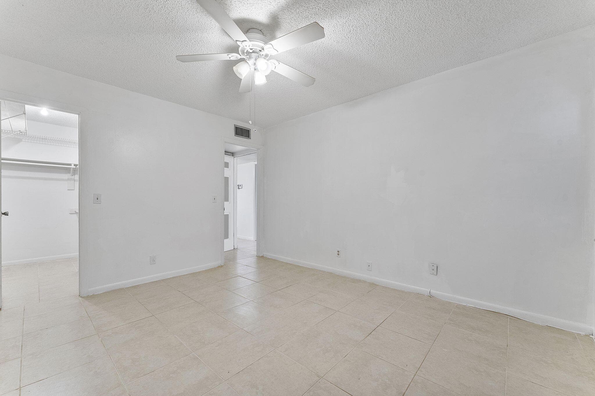 877 Flanders S, Delray Beach, FL 33484 — photo 24 of 27