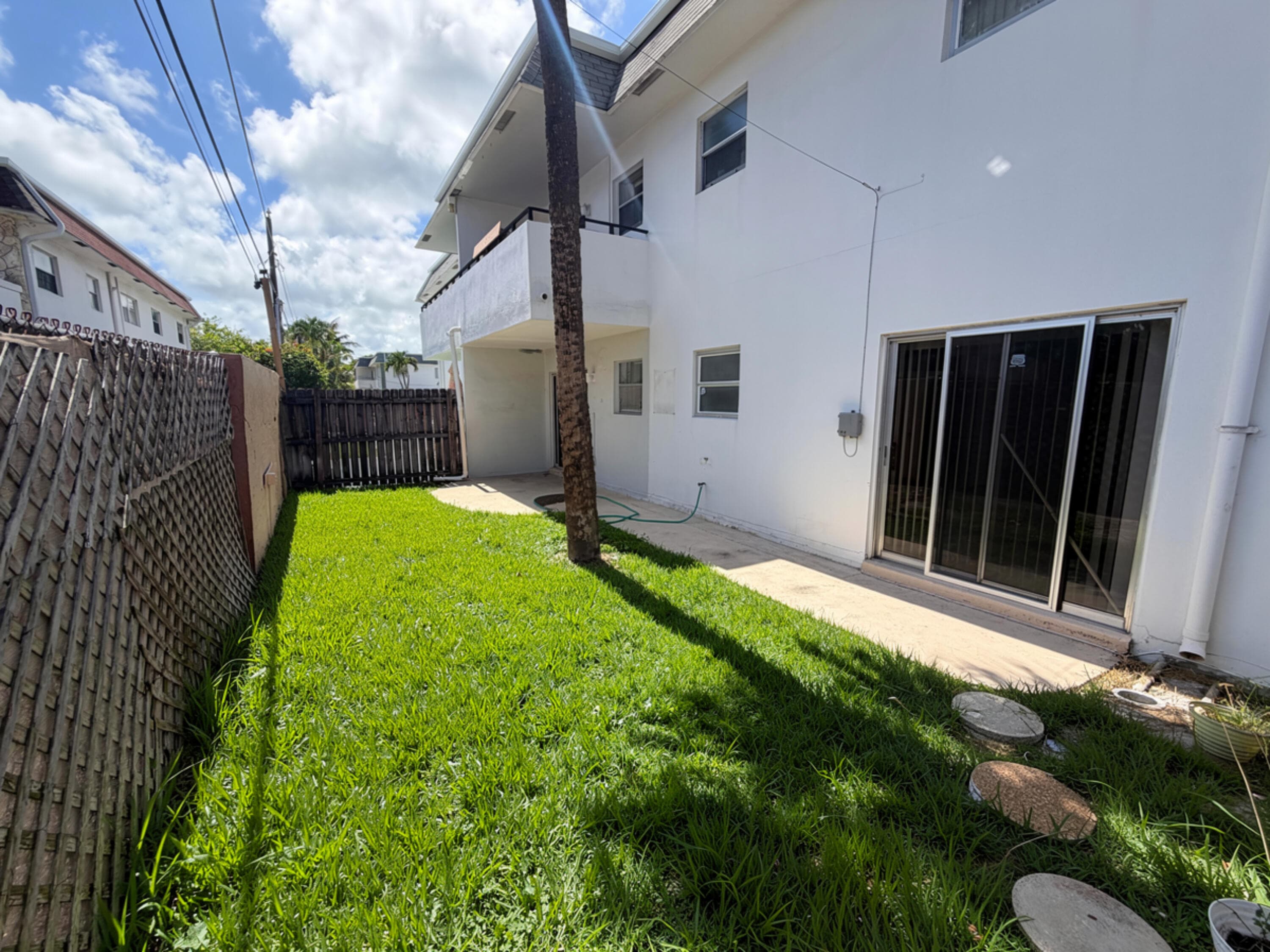 320 SW 1st Street, Pompano Beach, FL 33060 — photo 22 of 24