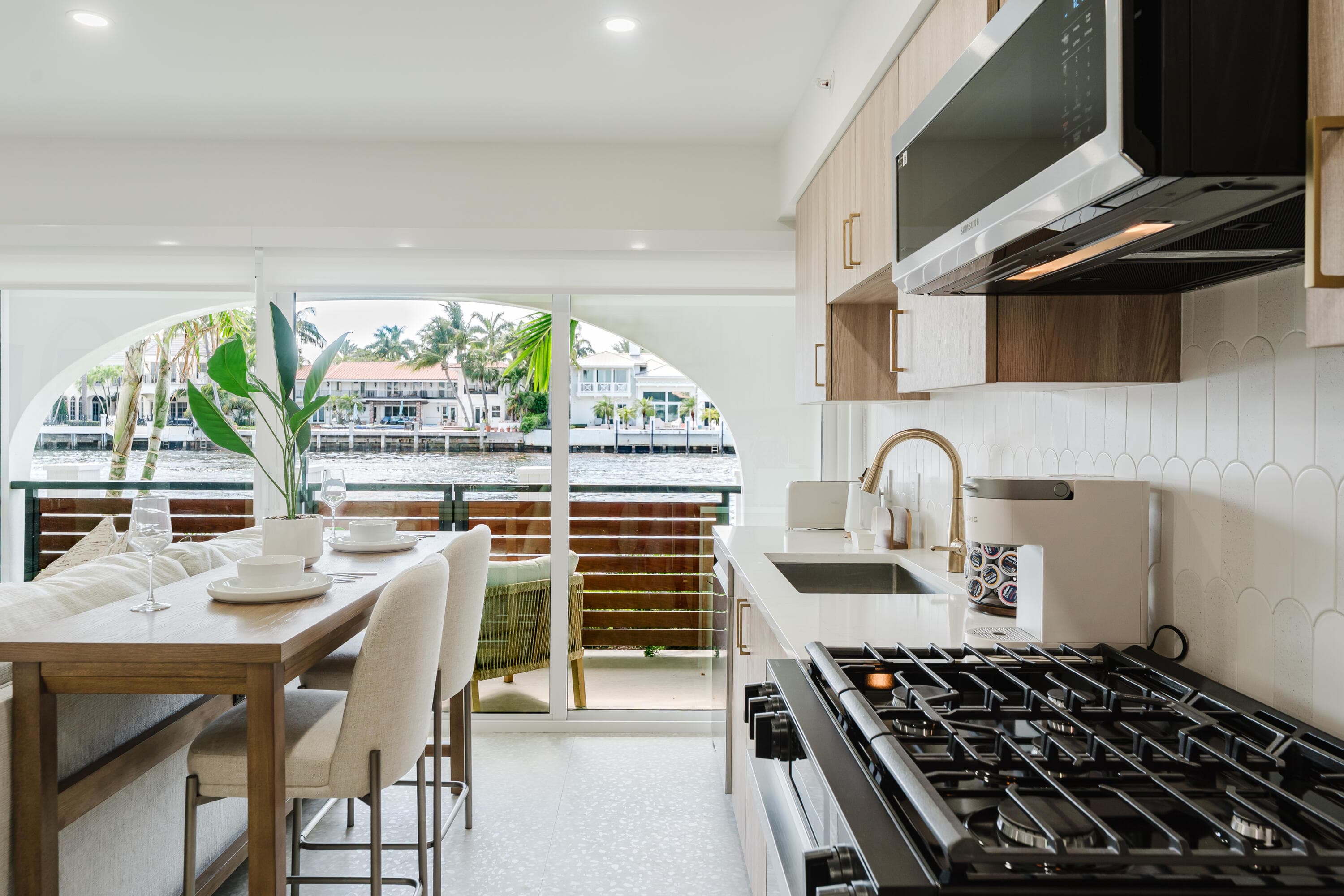 1075 Spanish River Road 7, Boca Raton, FL 33432 — photo 3 of 42