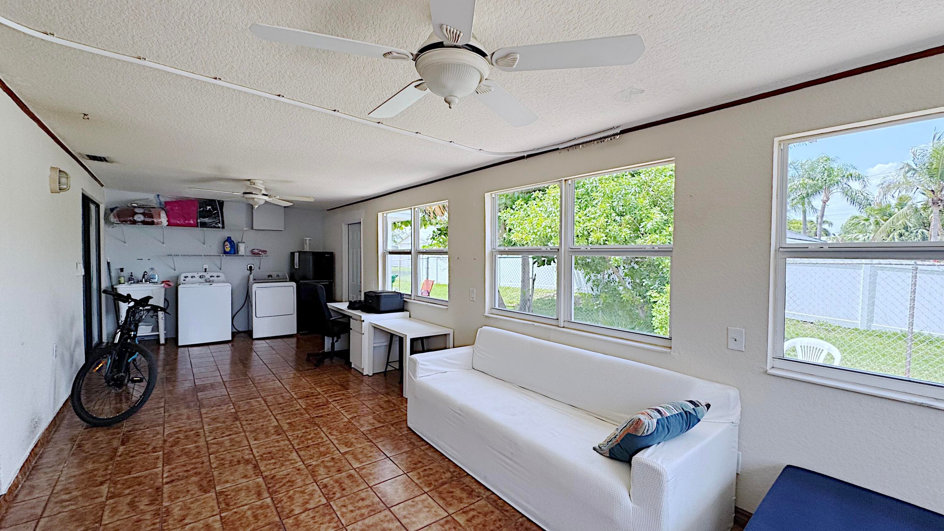 411 SE 4th Street, Dania Beach, FL 33004 — photo 21 of 70