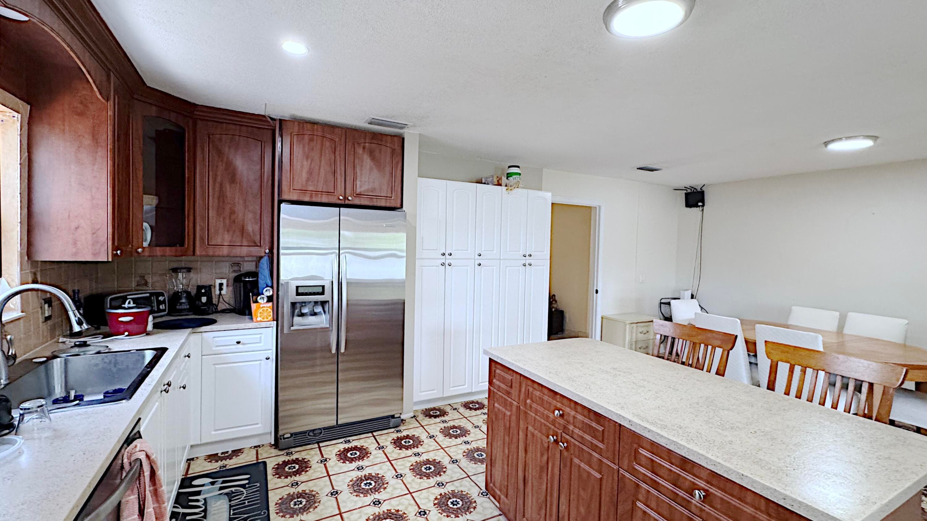 411 SE 4th Street, Dania Beach, FL 33004 — photo 17 of 70