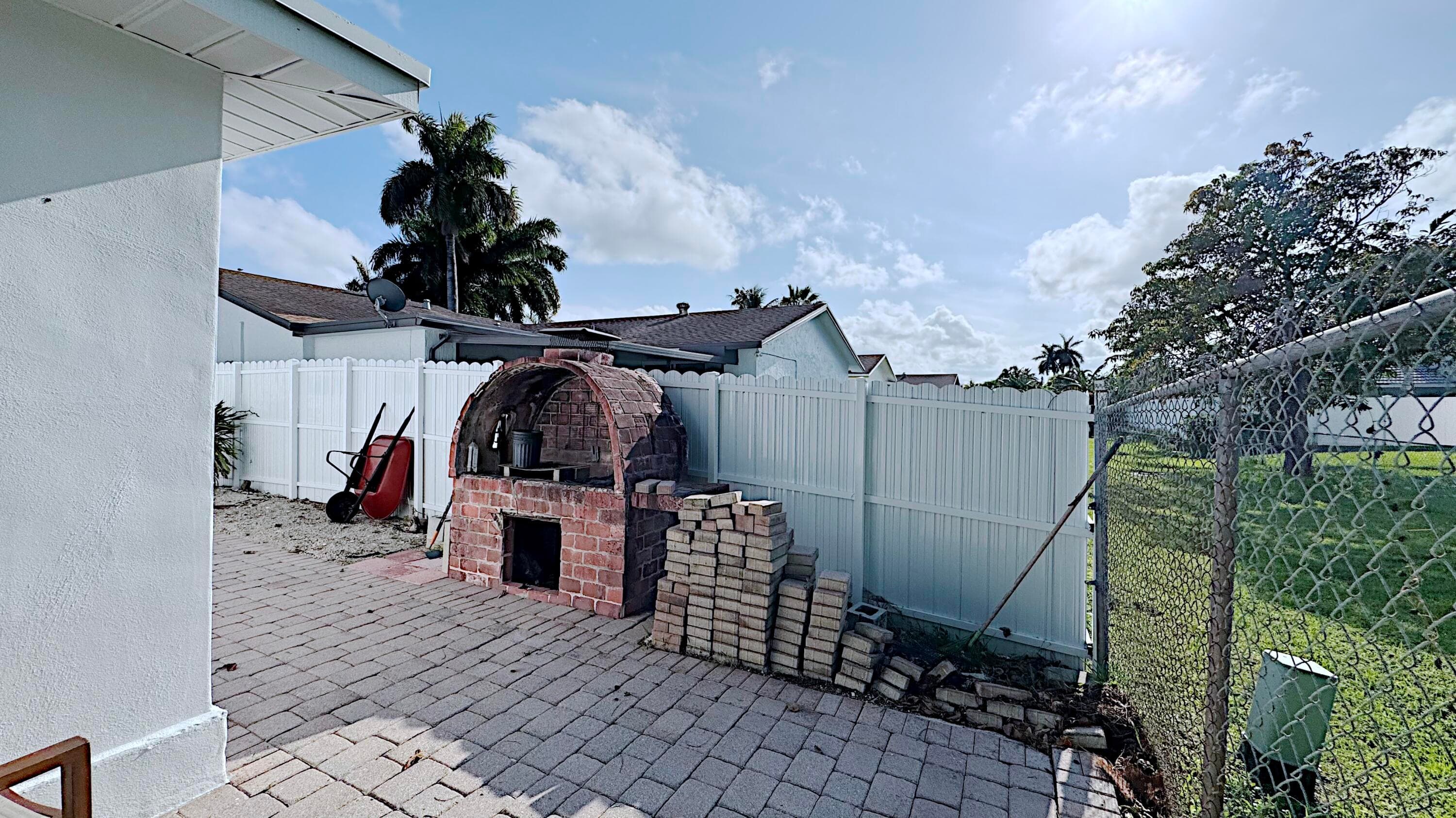 411 SE 4th Street, Dania Beach, FL 33004 — photo 68 of 70