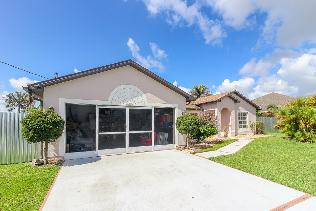 2718 SW Hamilton Avenue, Port St. Lucie, FL 34987 — photo 5 of 46