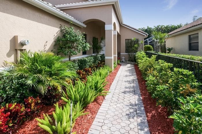 10091 Dover Carriage Lane, Lake Worth, FL 33449 — photo 2 of 43