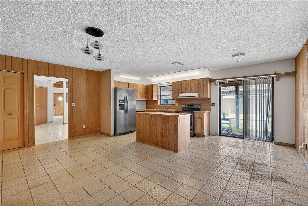 4240 NW 74th Avenue, Lauderhill, FL 33319 — photo 14 of 27