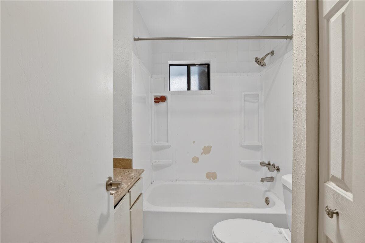 4240 NW 74th Avenue, Lauderhill, FL 33319 — photo 18 of 27