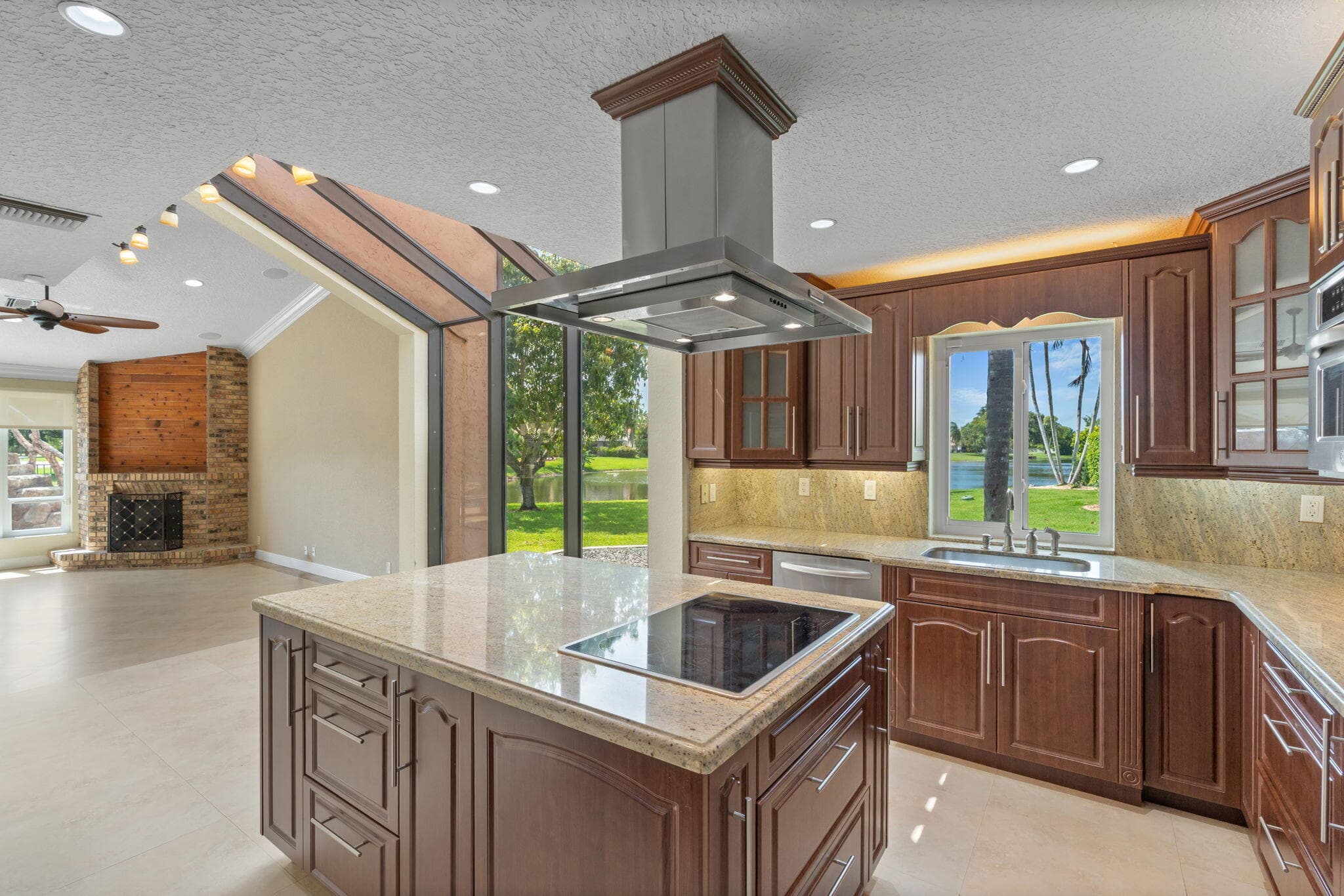 11220 NW 2nd Manor, Coral Springs, FL 33071 — photo 10 of 52