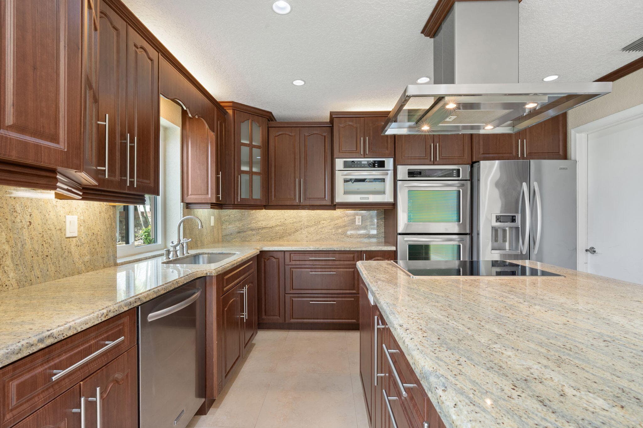 11220 NW 2nd Manor, Coral Springs, FL 33071 — photo 8 of 52