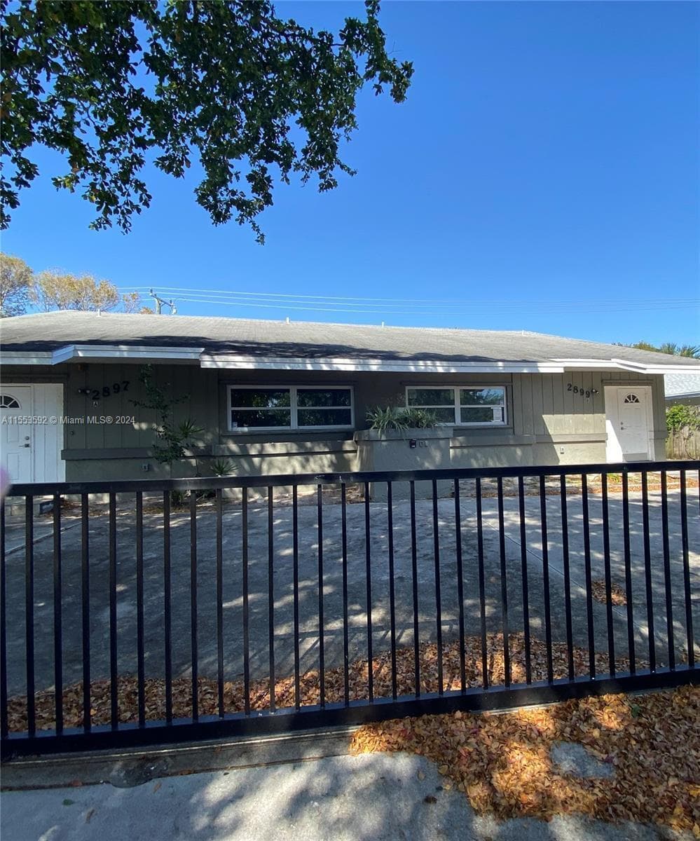 2899 NE 2nd Avenue, Boca Raton, FL 33431 — photo 1 of 27