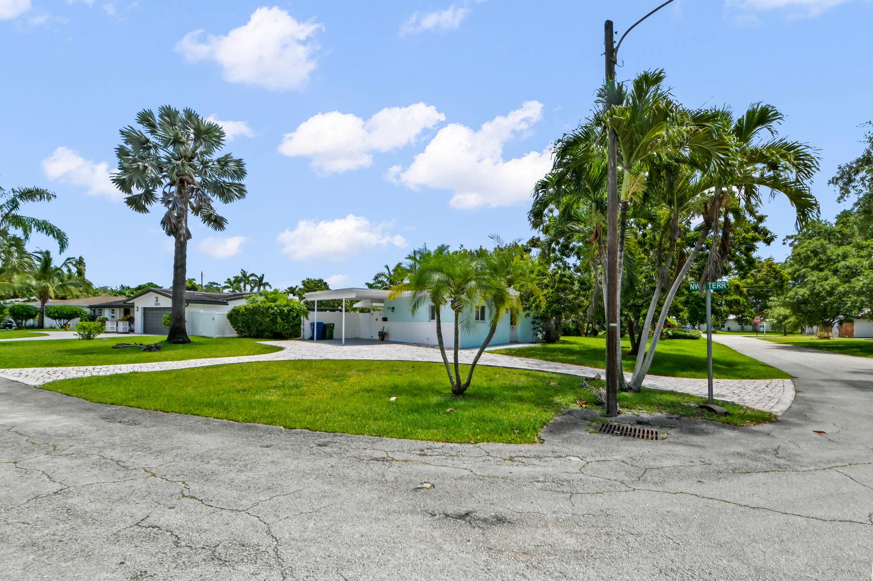 2224 NW 6th Terrace, Wilton Manors, FL 33311 — photo 5 of 32