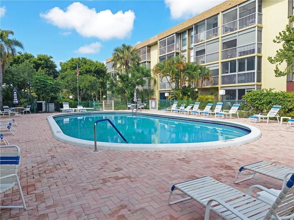367 S Federal Highway B103, Deerfield Beach, FL 33441 — photo 18 of 34
