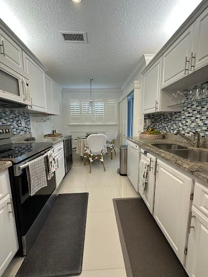 505 NW 36th Avenue, Deerfield Beach, FL 33442 — photo 11 of 45