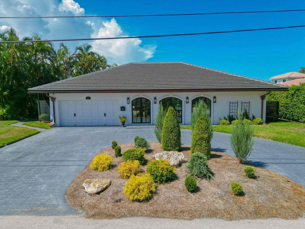 713 Forsyth Street, Boca Raton, FL 33487 — photo 2 of 39