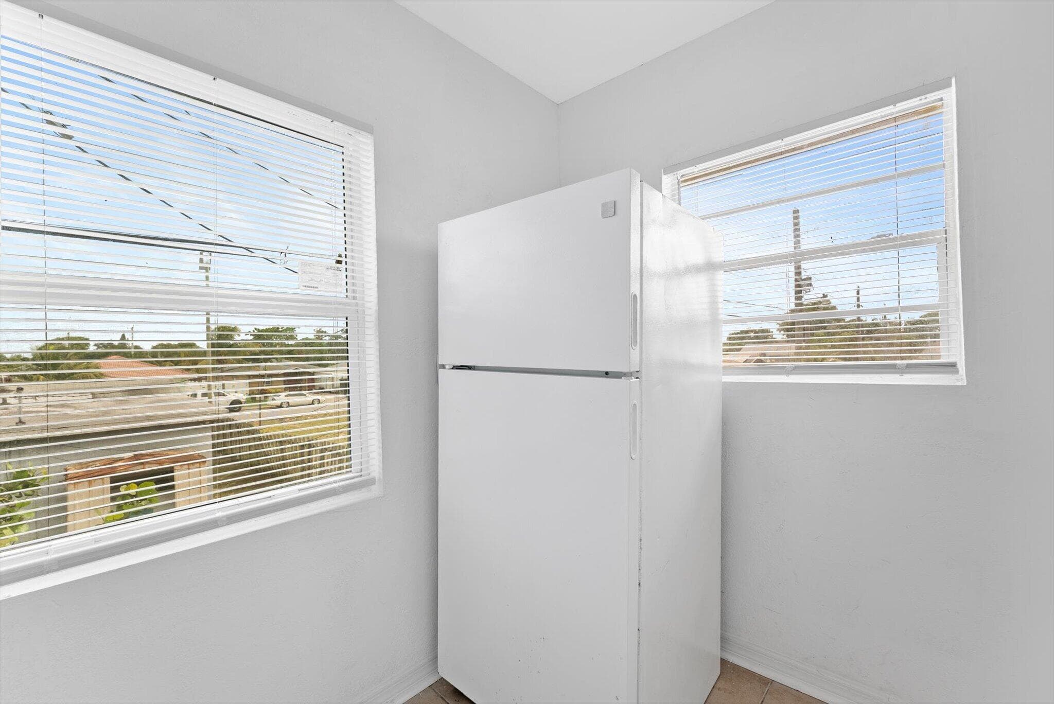 526 NW 12th Avenue, Boynton Beach, FL — photo 6 of 26