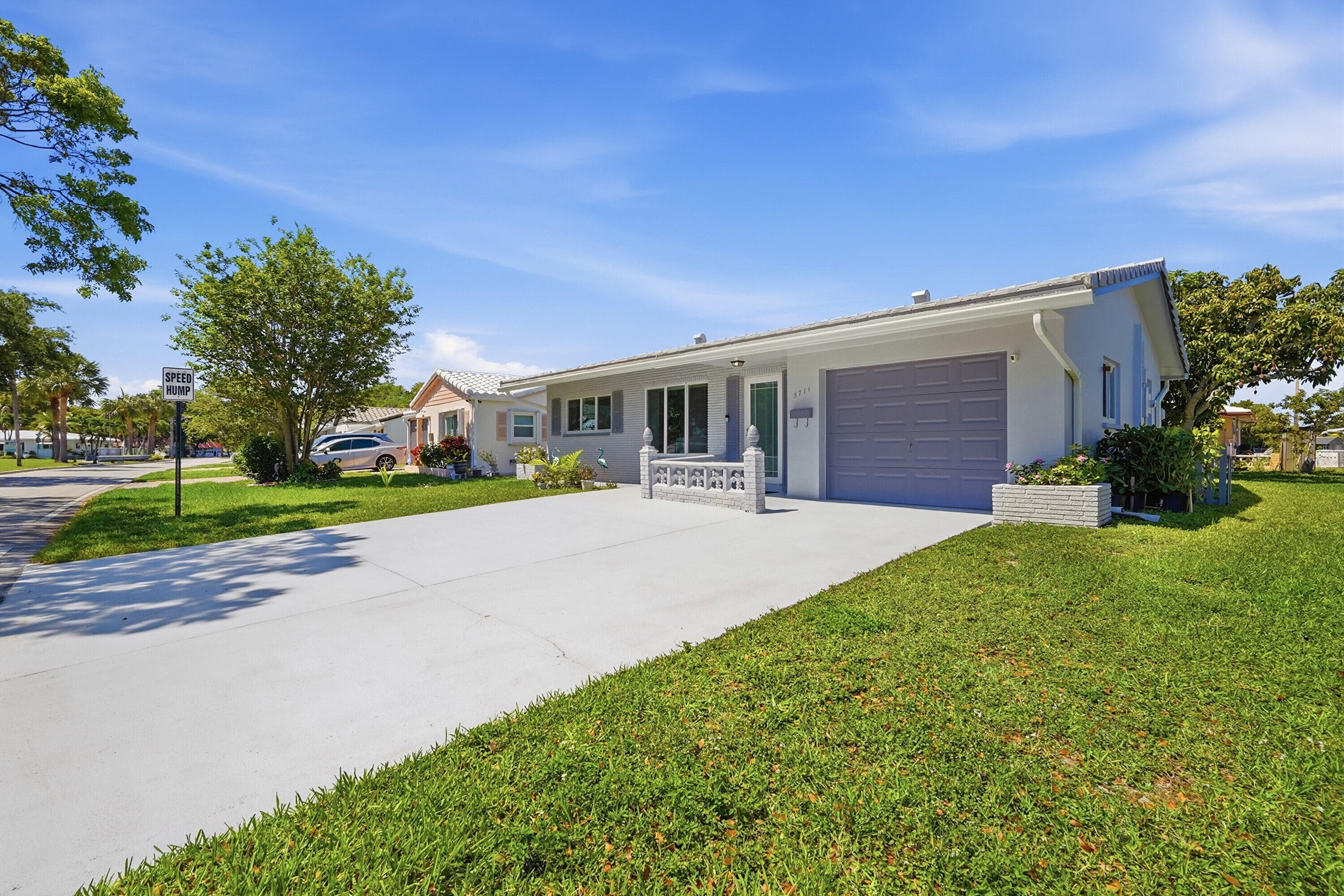 5711 NW 84th Terrace, Tamarac, FL 33321 — photo 2 of 14