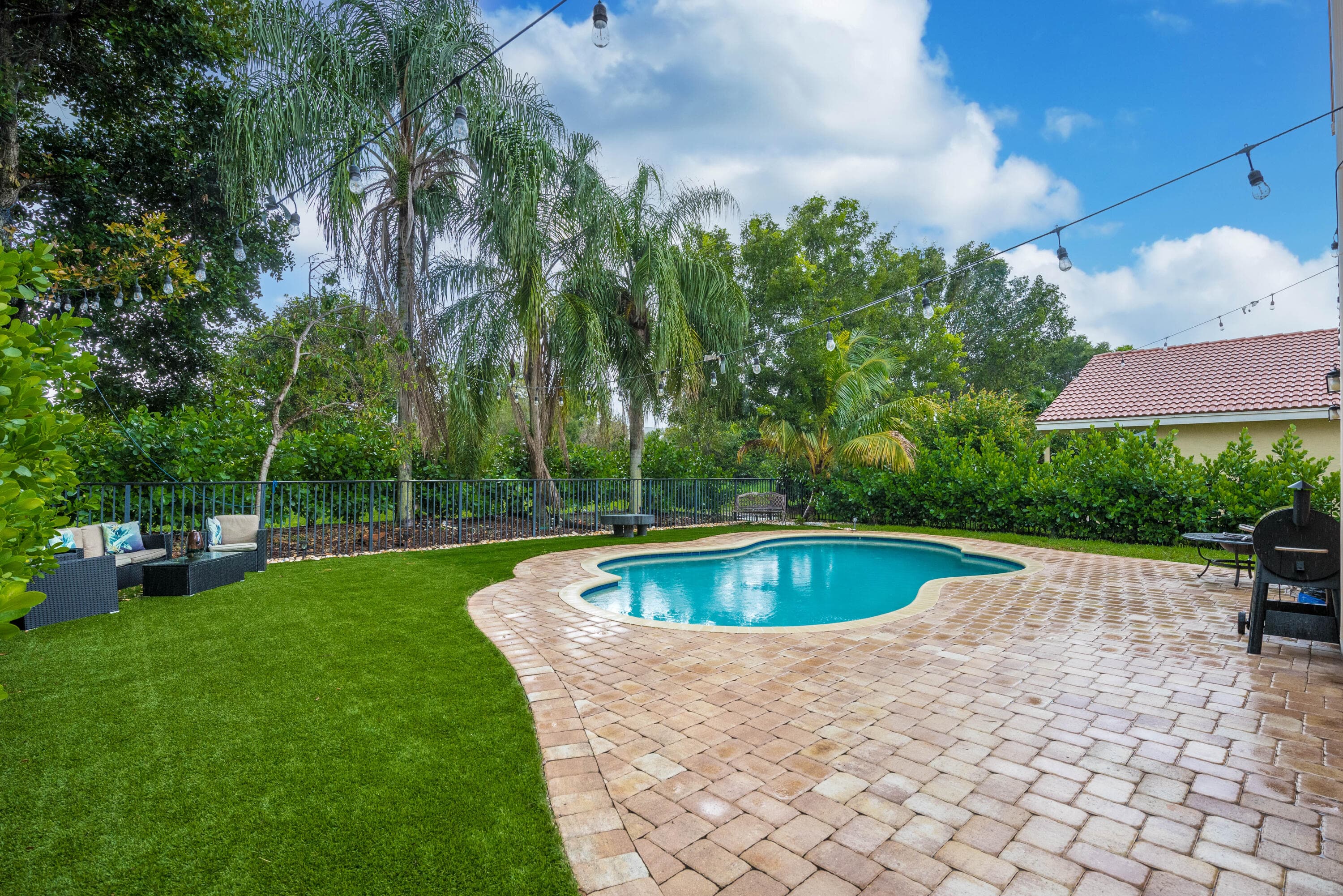 622 S Peppergrass Run S, Royal Palm Beach, FL 33411 — photo 37 of 43