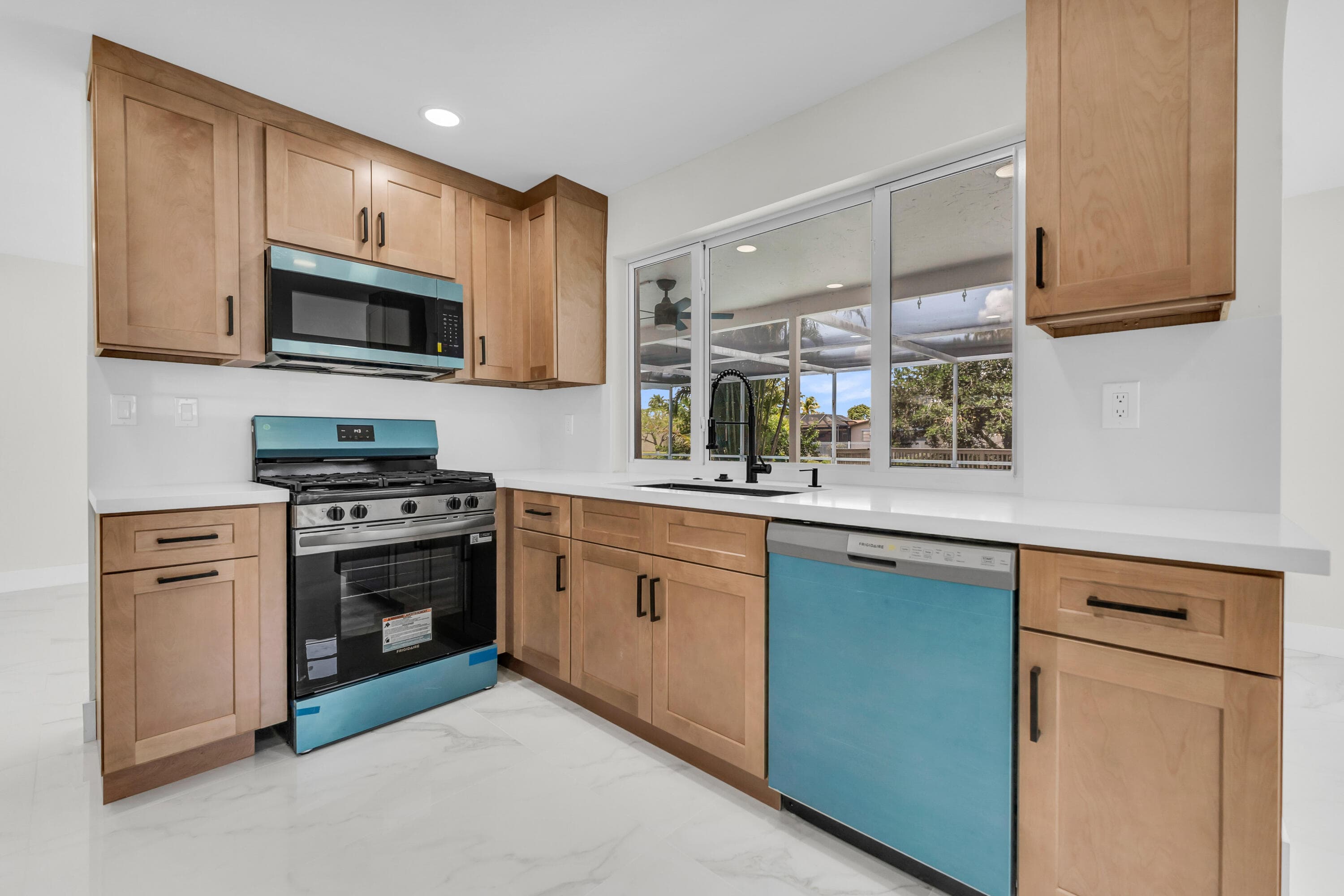 9351 NW 20th Place, Sunrise, FL 33322 — photo 14 of 46