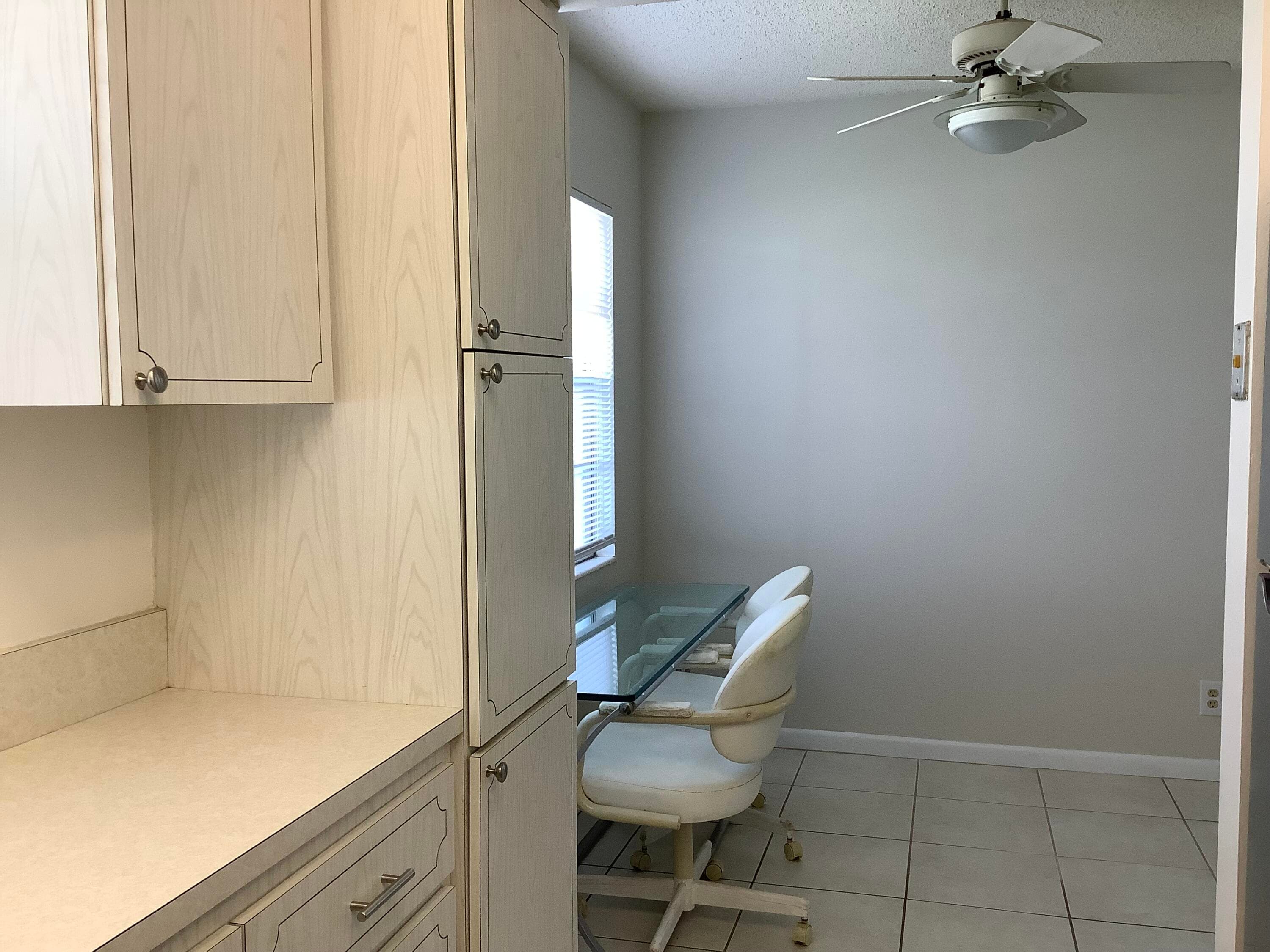 560 Fanshaw 560, Boca Raton, FL 33434 — photo 5 of 26