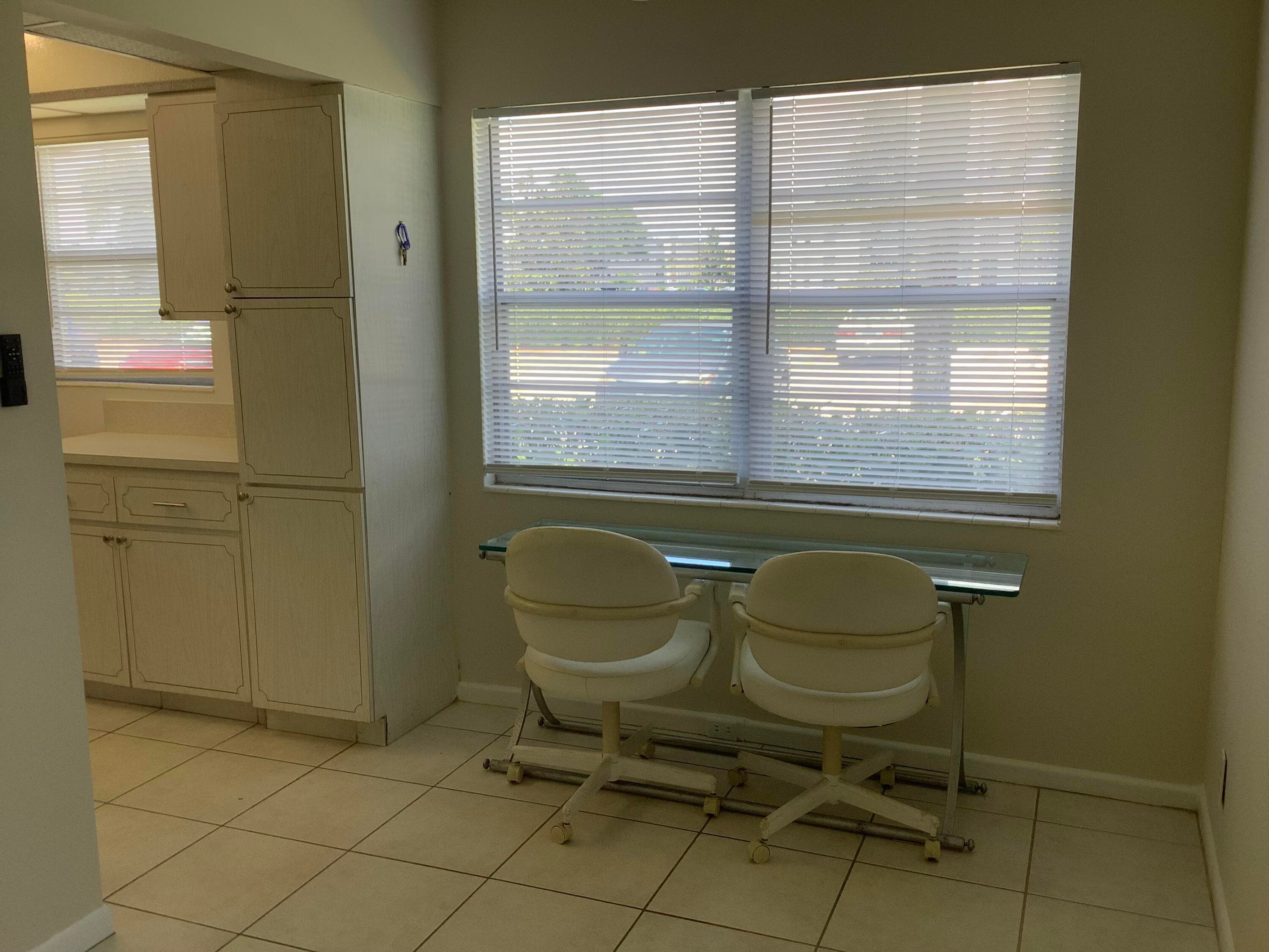 560 Fanshaw 560, Boca Raton, FL 33434 — photo 6 of 26