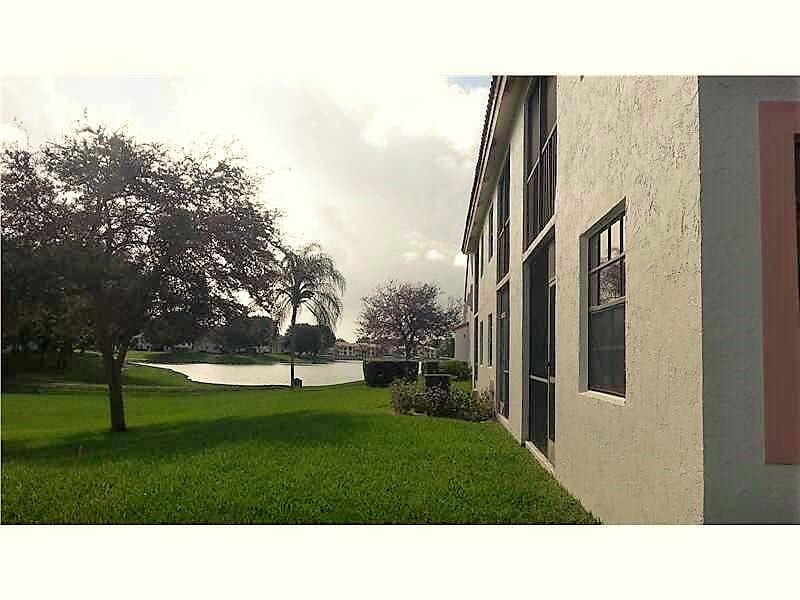 320 Norwood Terrace 113, Boca Raton, FL 33431 — photo 4 of 43